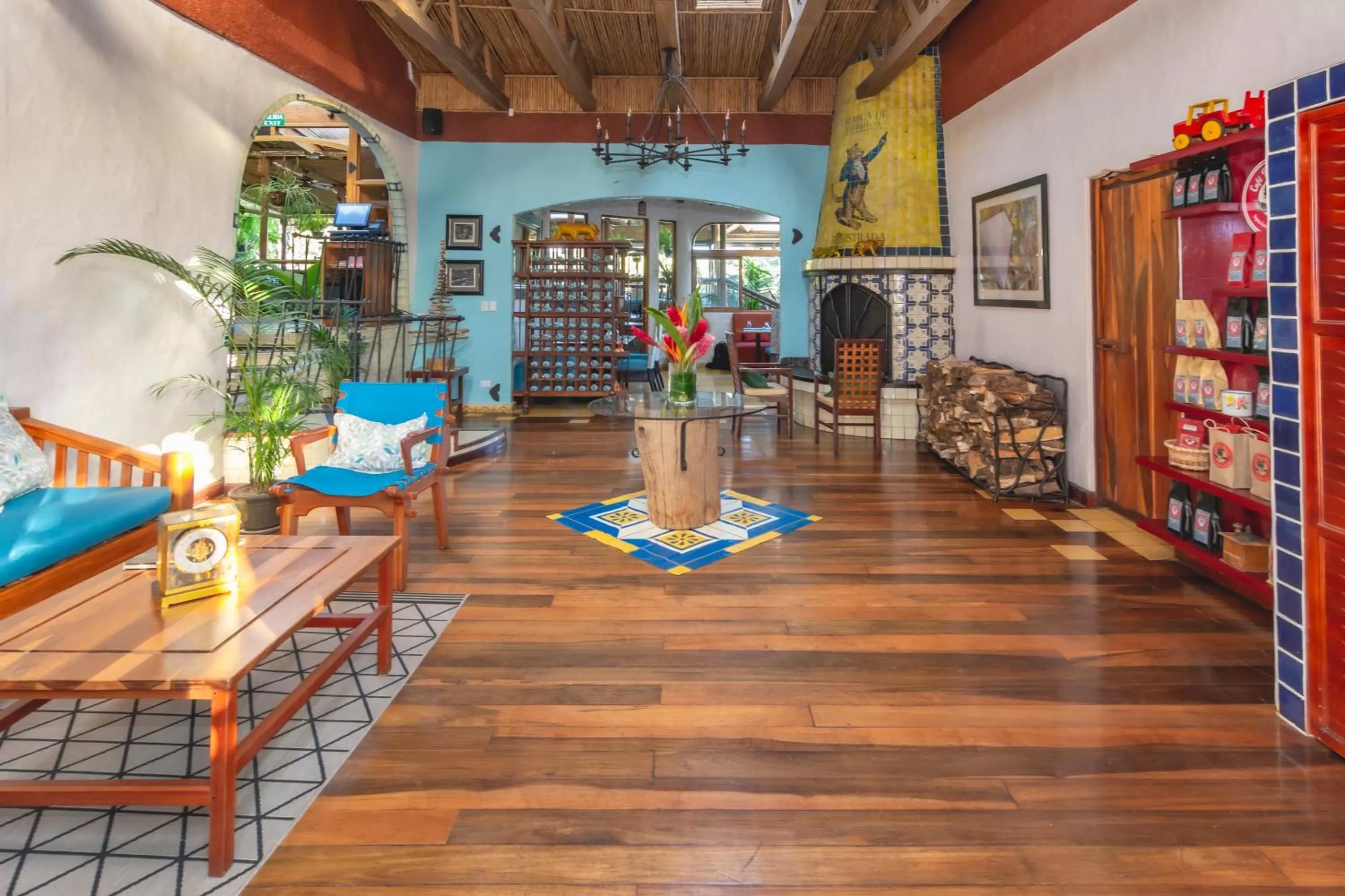 Living room in Finca Rosa Blanca Coffee Farm and Inn