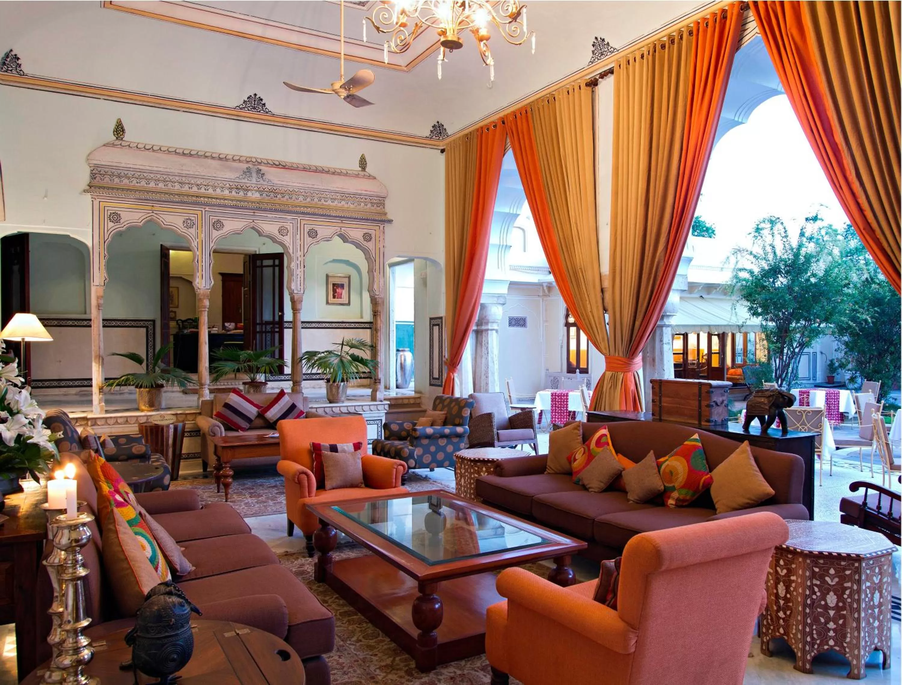 Lobby or reception in Samode Haveli