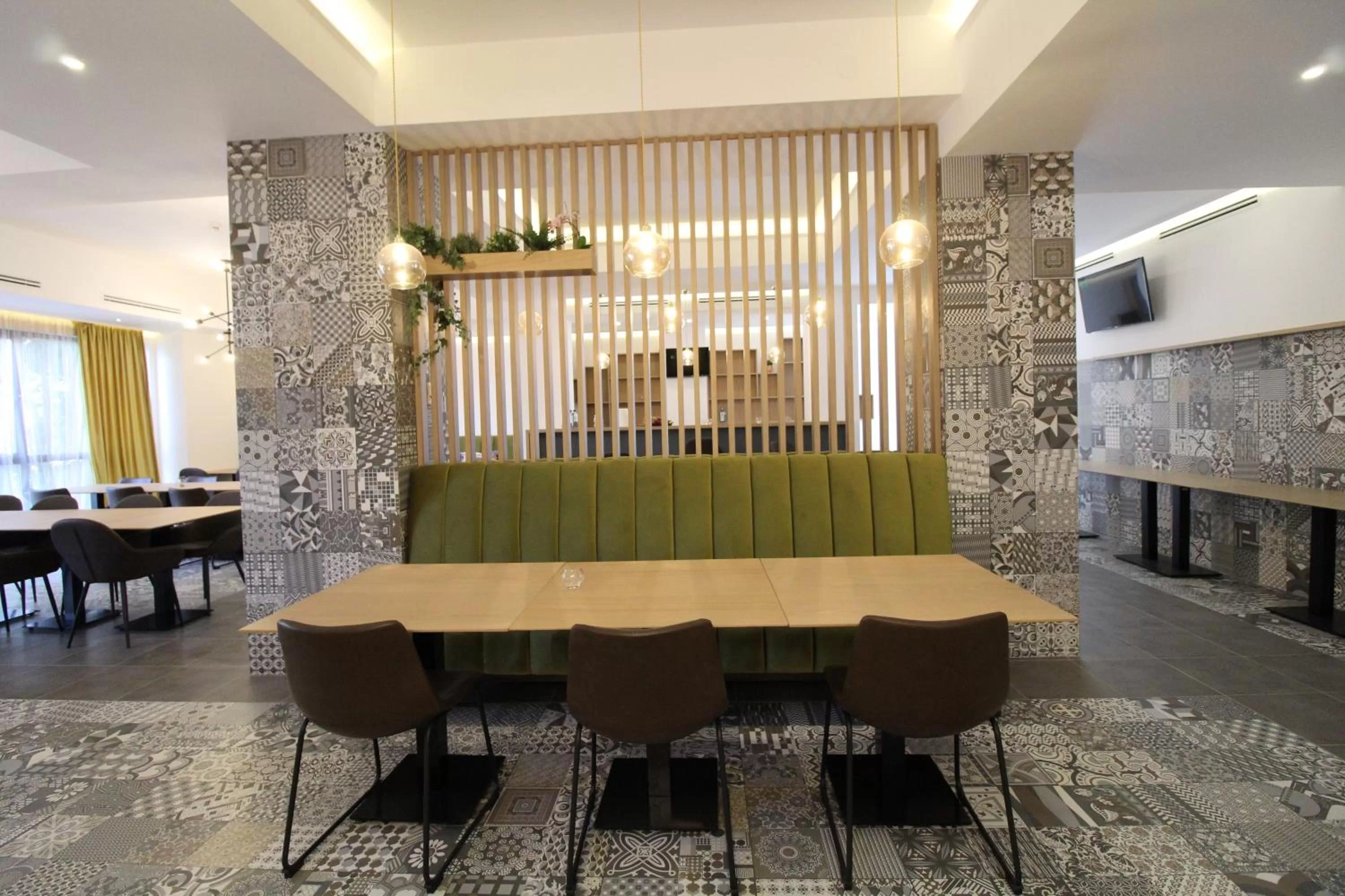 Restaurant/places to eat in Hotel Avenue - Avenue Hotels