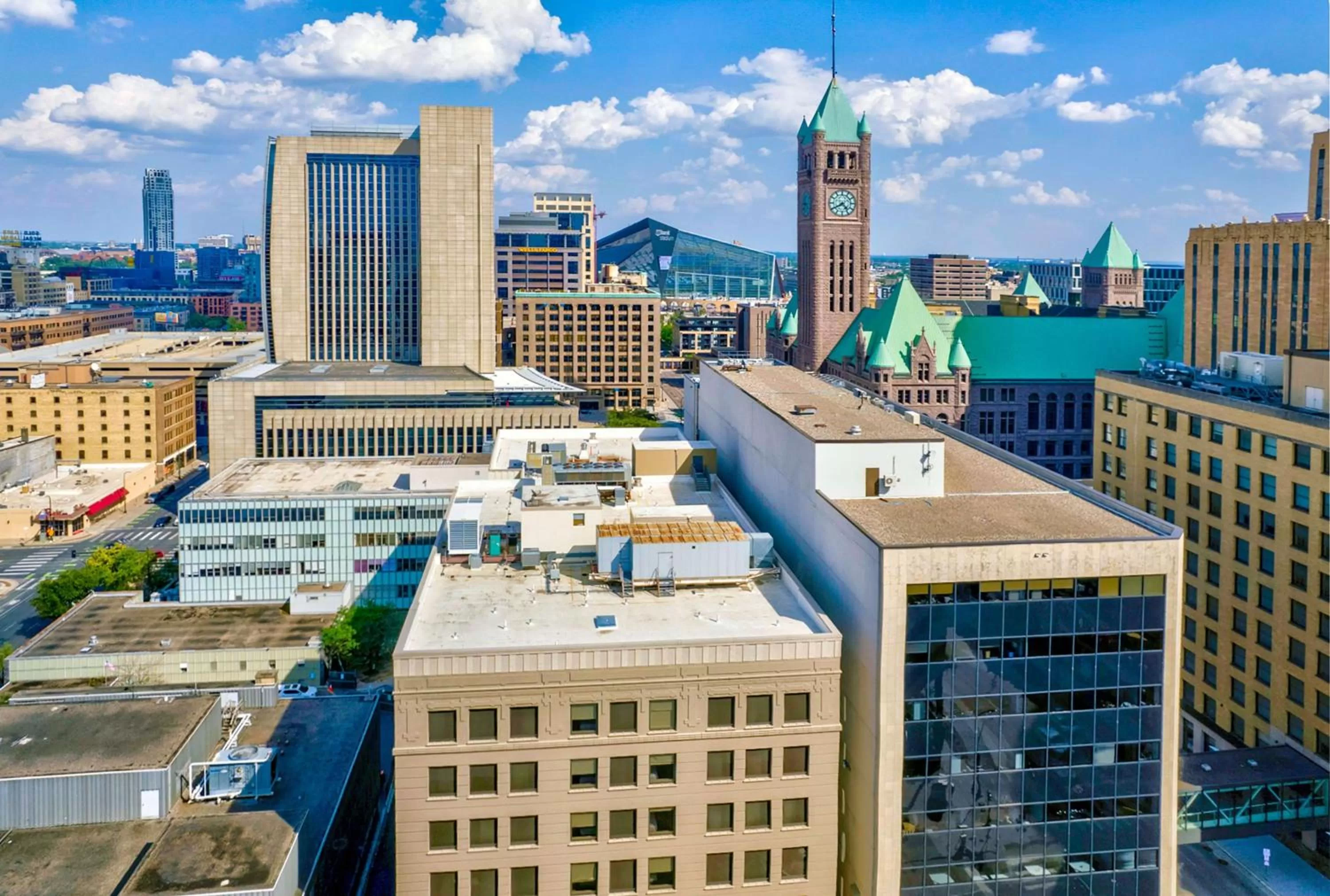 Property building in Tru By Hilton Minneapolis Downtown