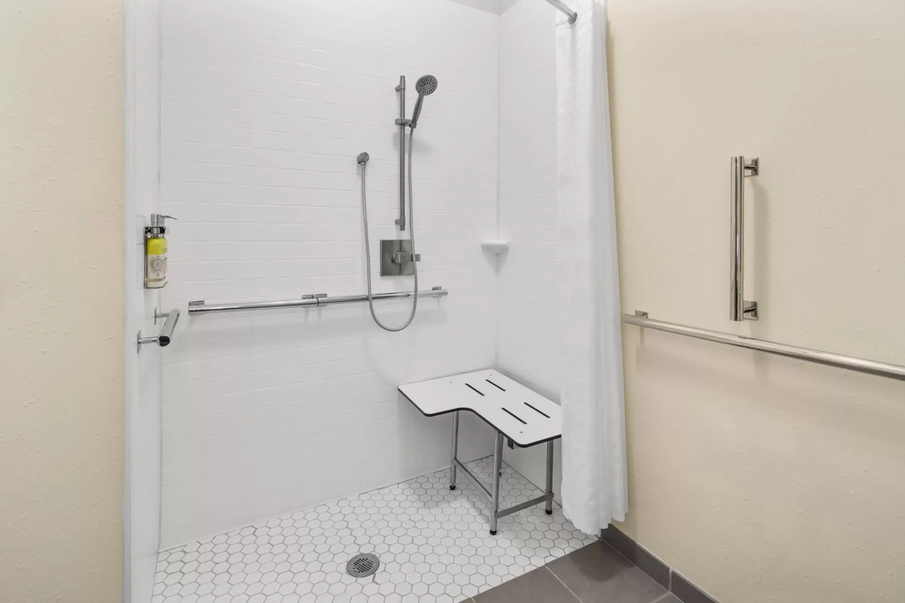Queen Studio Suite with Two Queen Beds - Mobility Access Roll in Shower/Non-Smoking in Candlewood Suites - Newnan - Atlanta SW, an IHG Hotel Queen Studio Suite with Two Queen Beds - Mobility Access Roll in Shower/Non-Smoking in Candlewood Suites - Newnan - Atlanta SW, an IHG Hotel