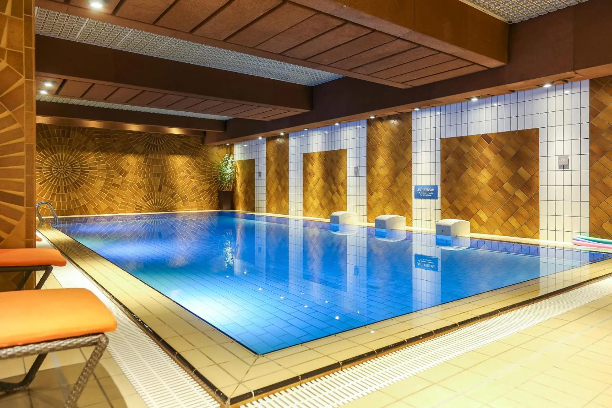 Swimming pool in Le Royal Hotels & Resorts Luxembourg