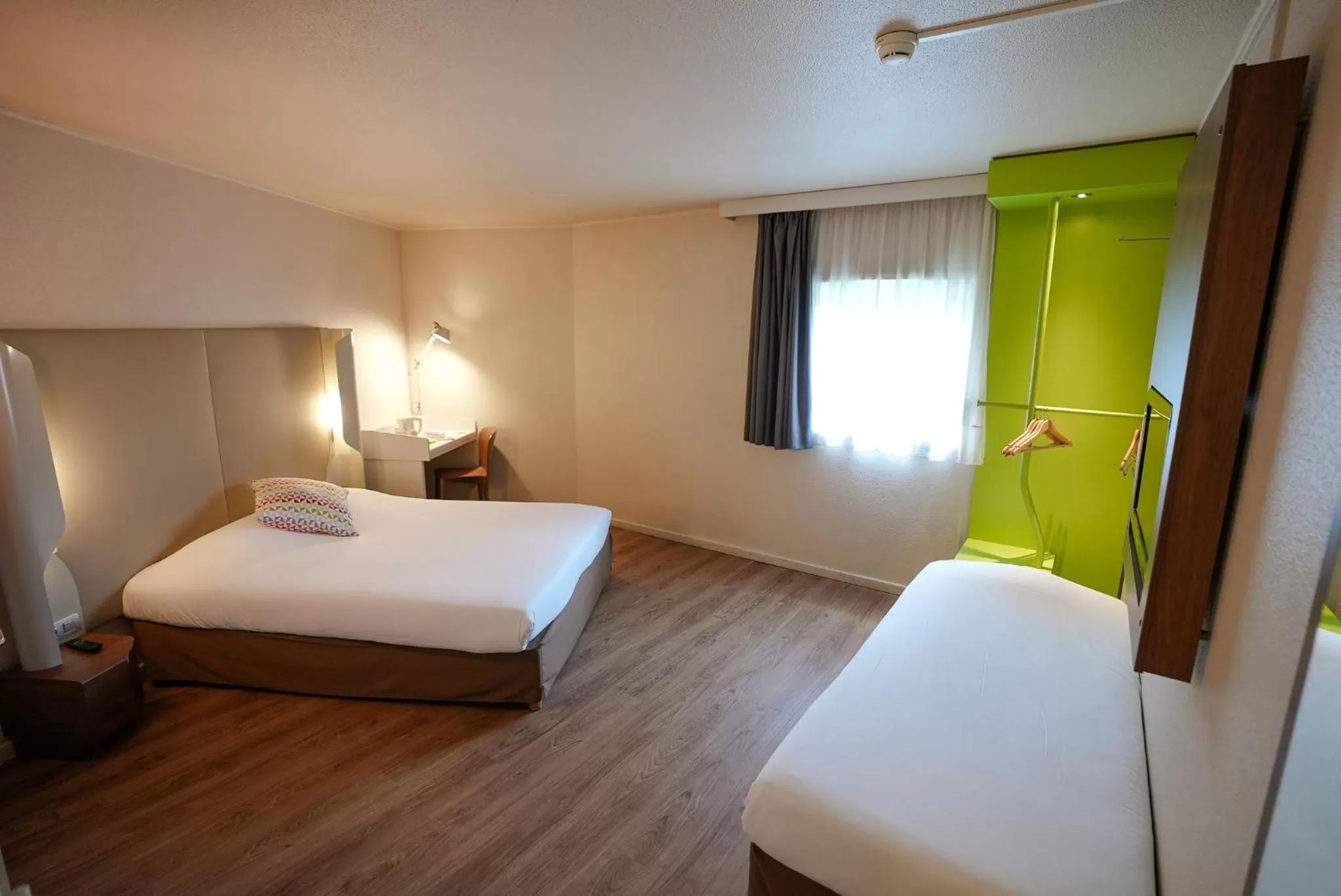 Photo of the whole room, Bed in Campanile Paris CDG Airport Villepinte