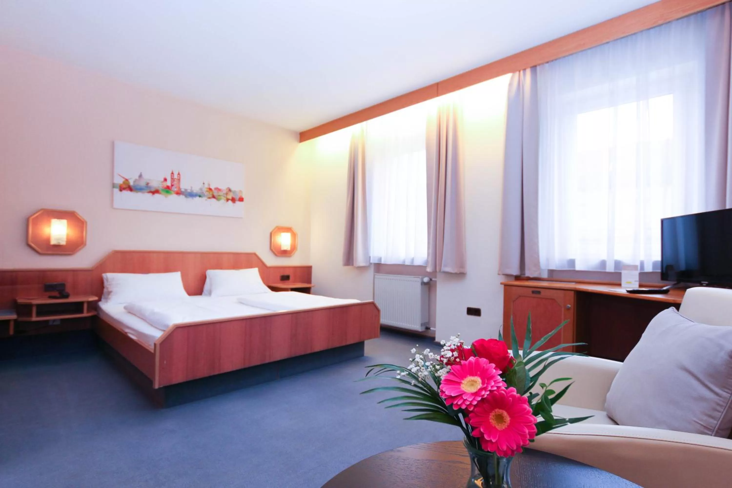Photo of the whole room, Bed in City Hotel Würzburg