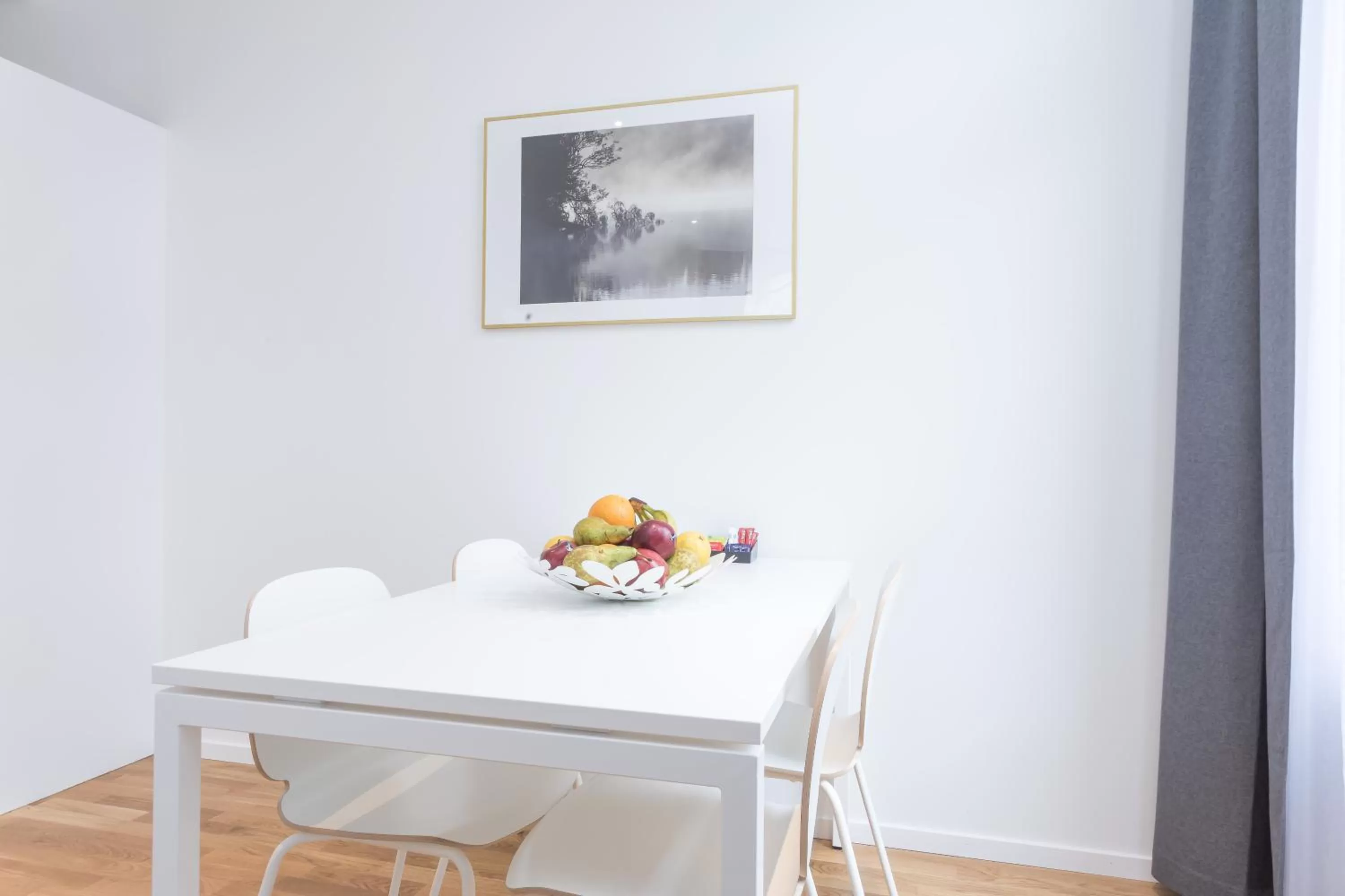 Dining area in ApartDirect Sundbyberg