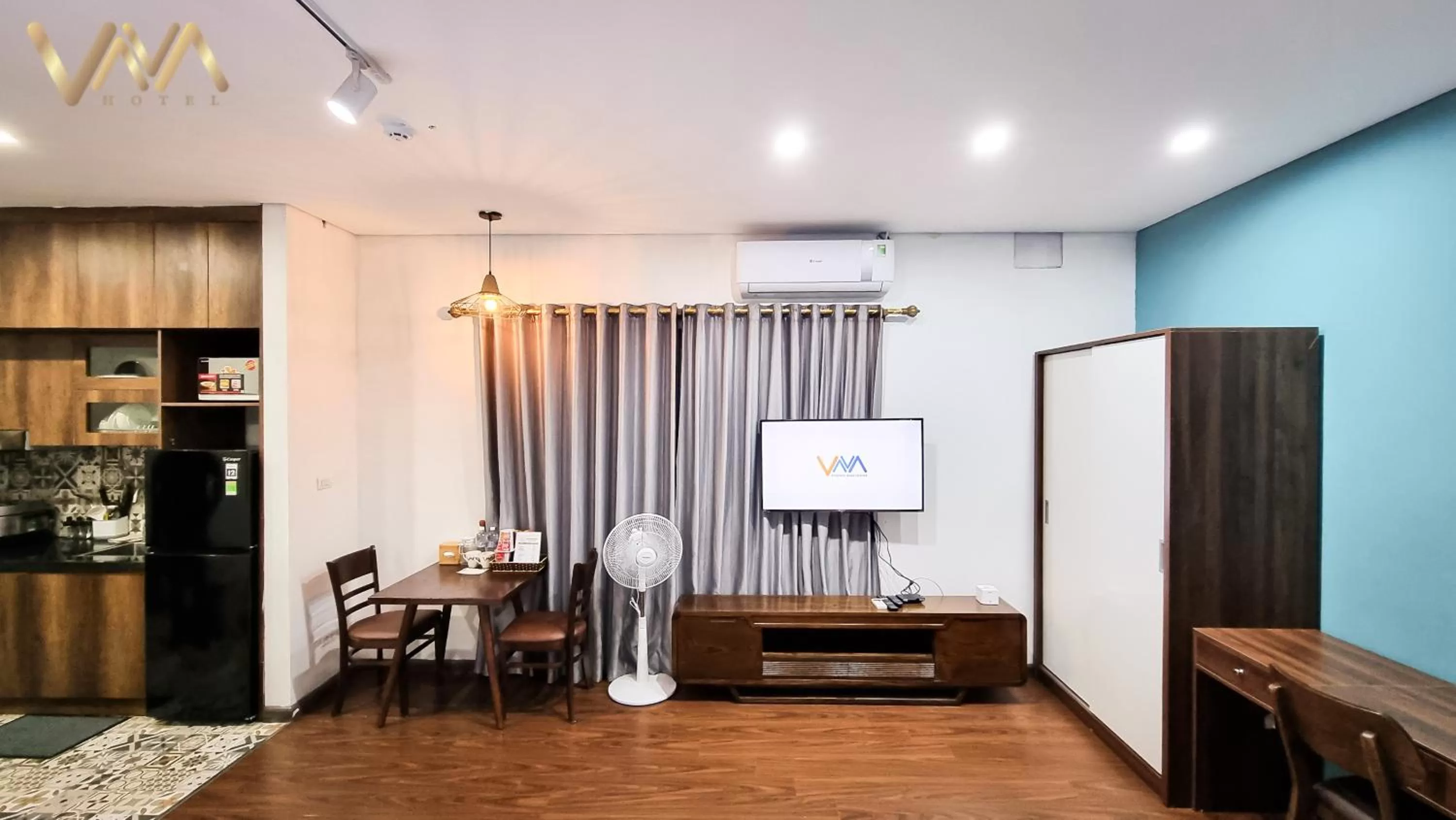 Dining area in VNAHOMES Serviced Apartment