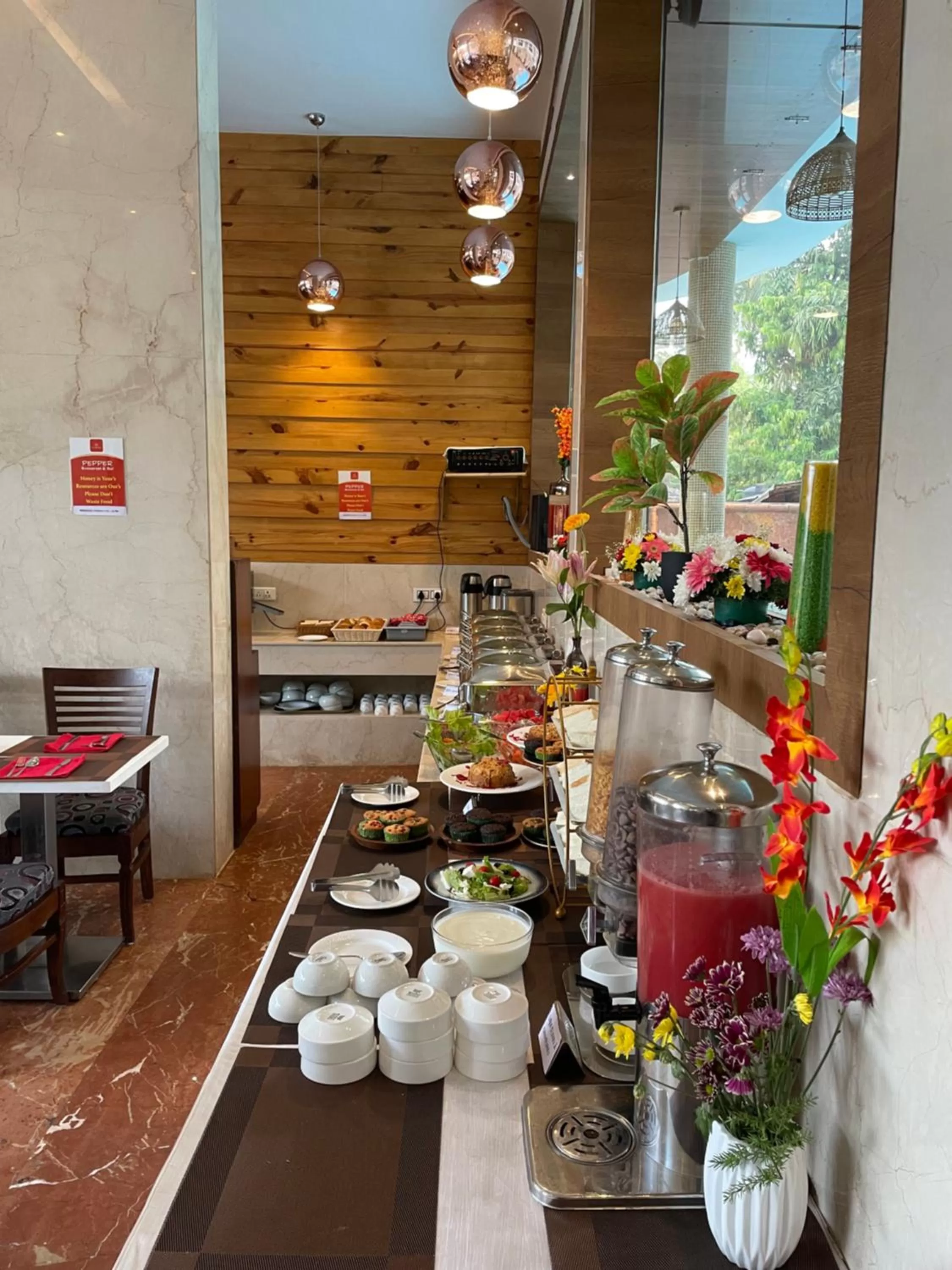 Breakfast in Le Seasons Resort