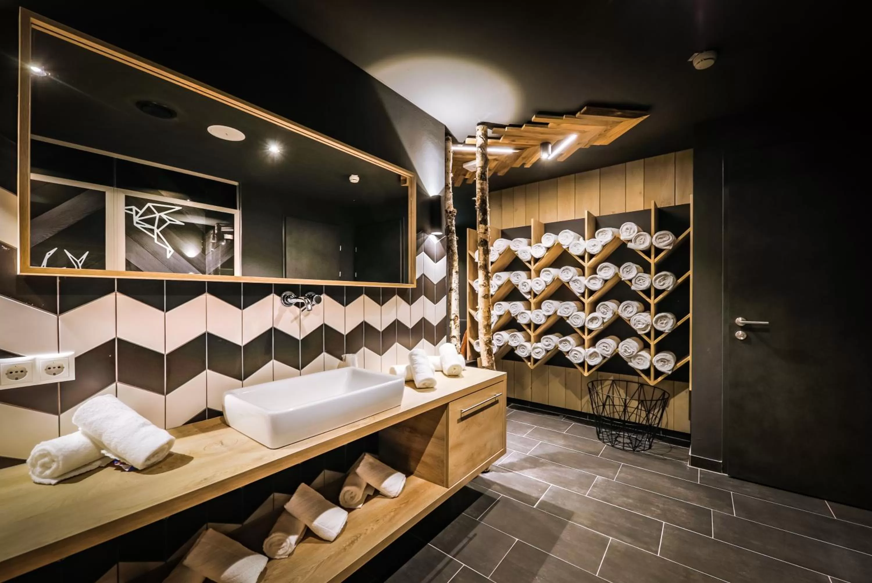 Spa and wellness centre/facilities in 24 by AvenidA - Mountain Hotel