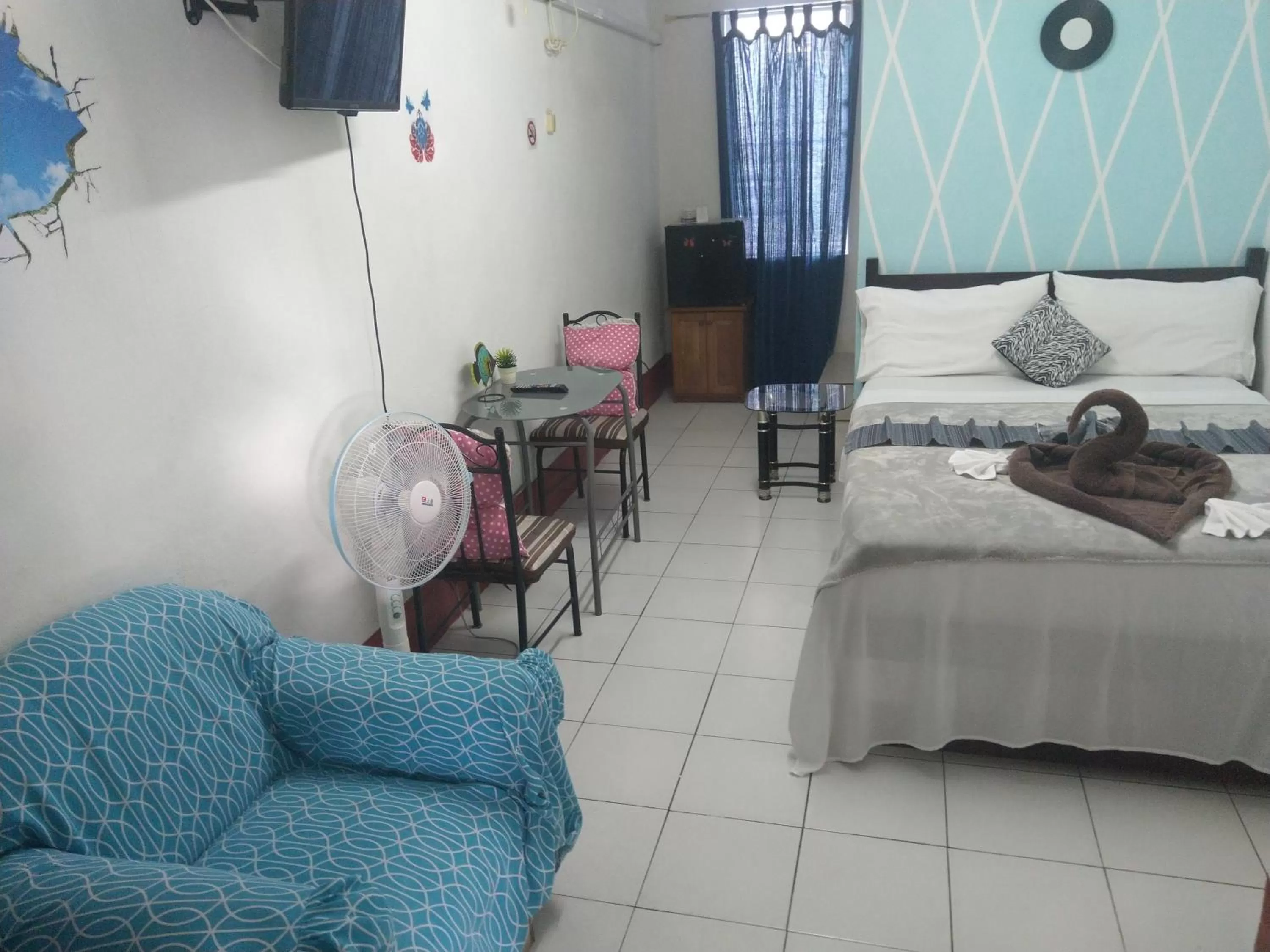 Bed in The Red Hut Inn