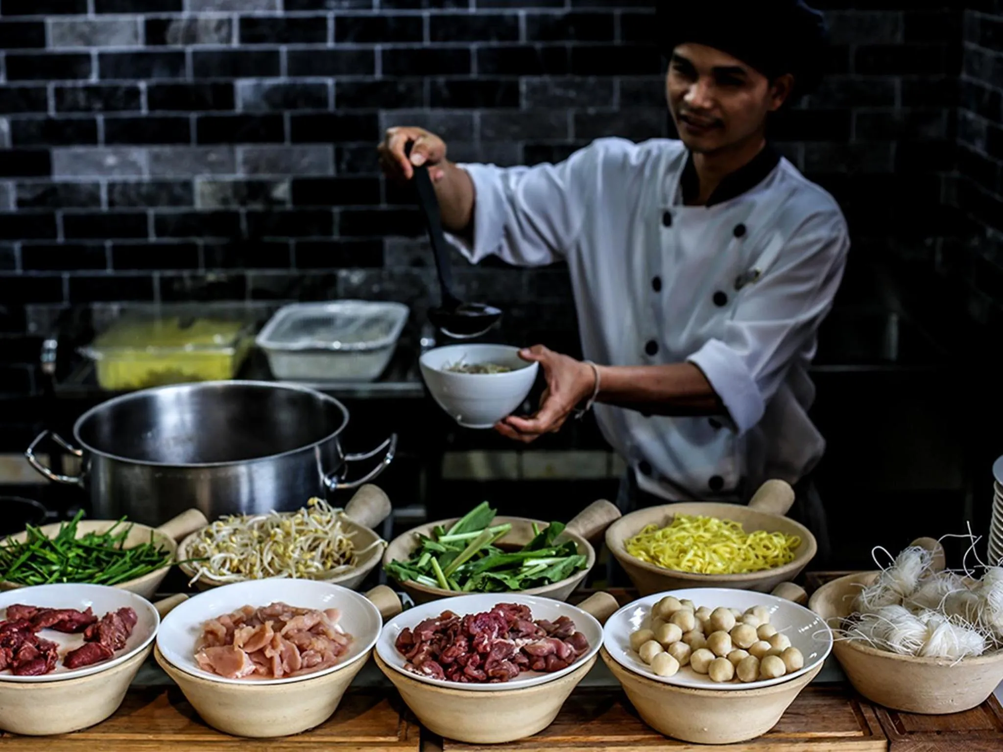 Restaurant/places to eat in J7 Angkor Hotel