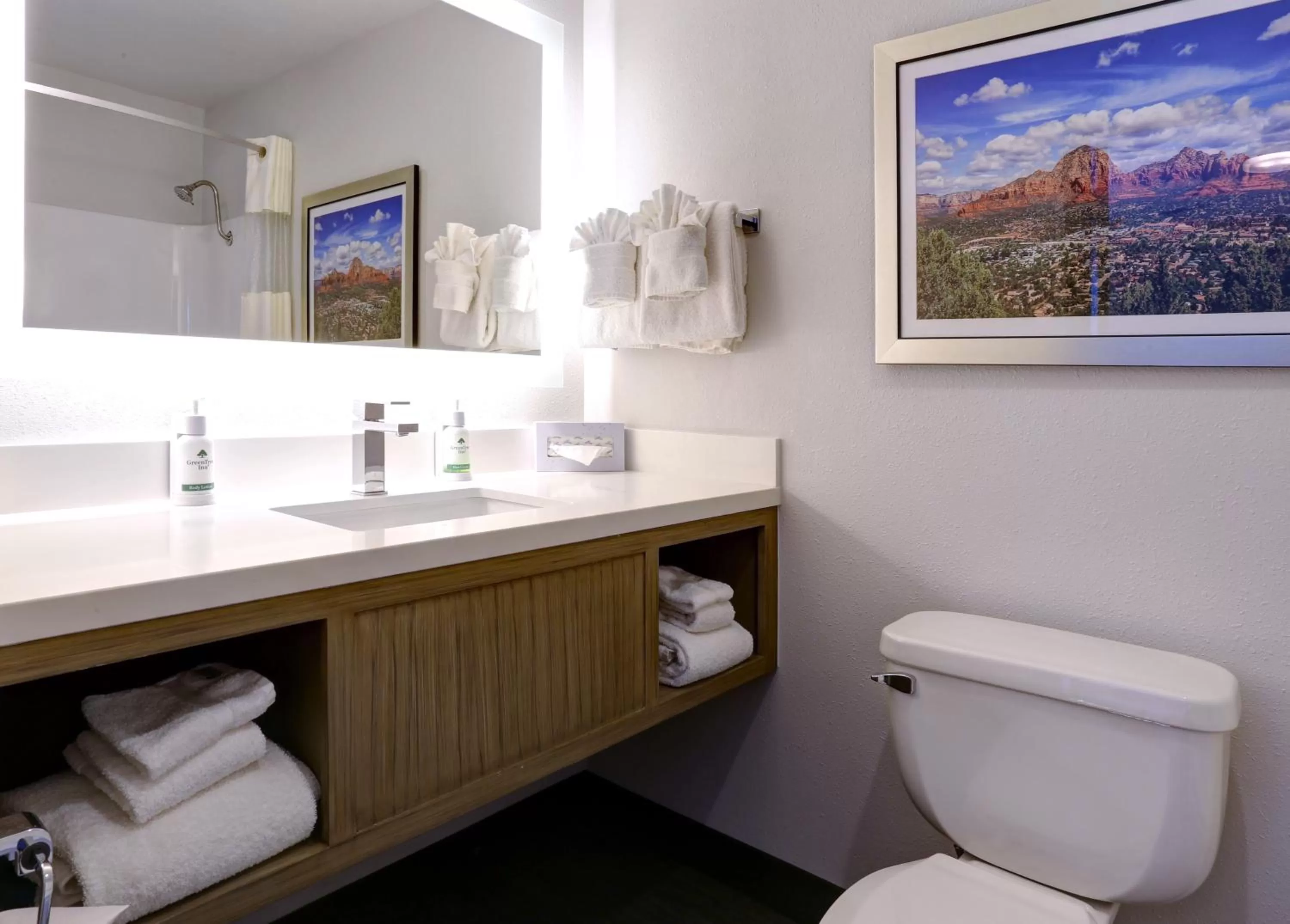 Bathroom in GreenTree Inn Sedona
