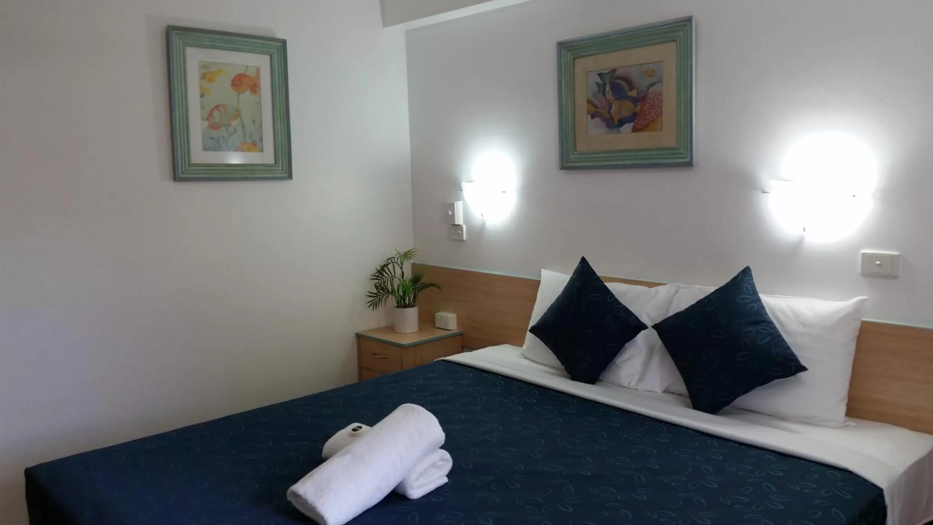 Bed in Cairns Gateway Resort