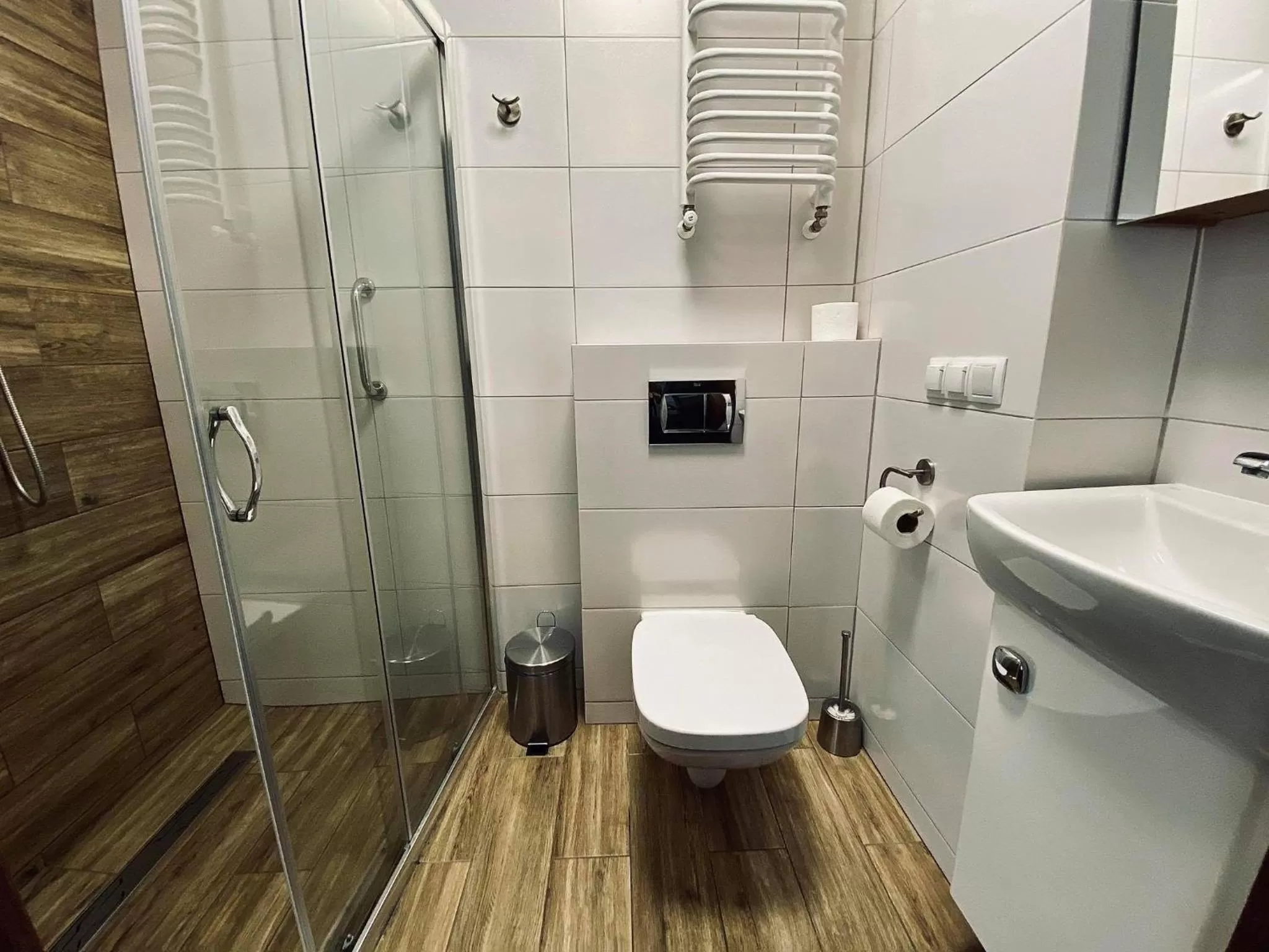 Shower in Hotel Kolorowa