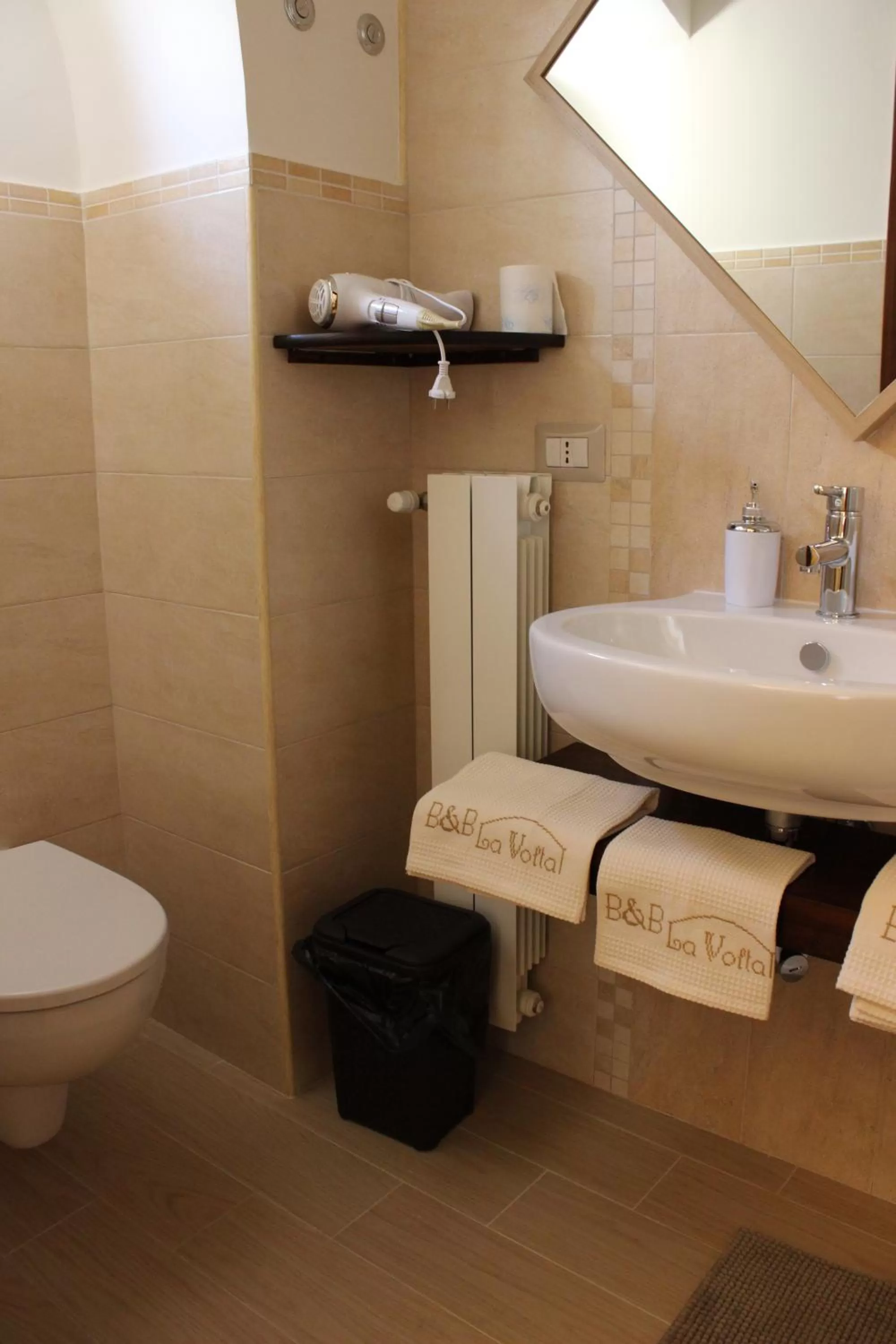 Shower in B&B La Volta