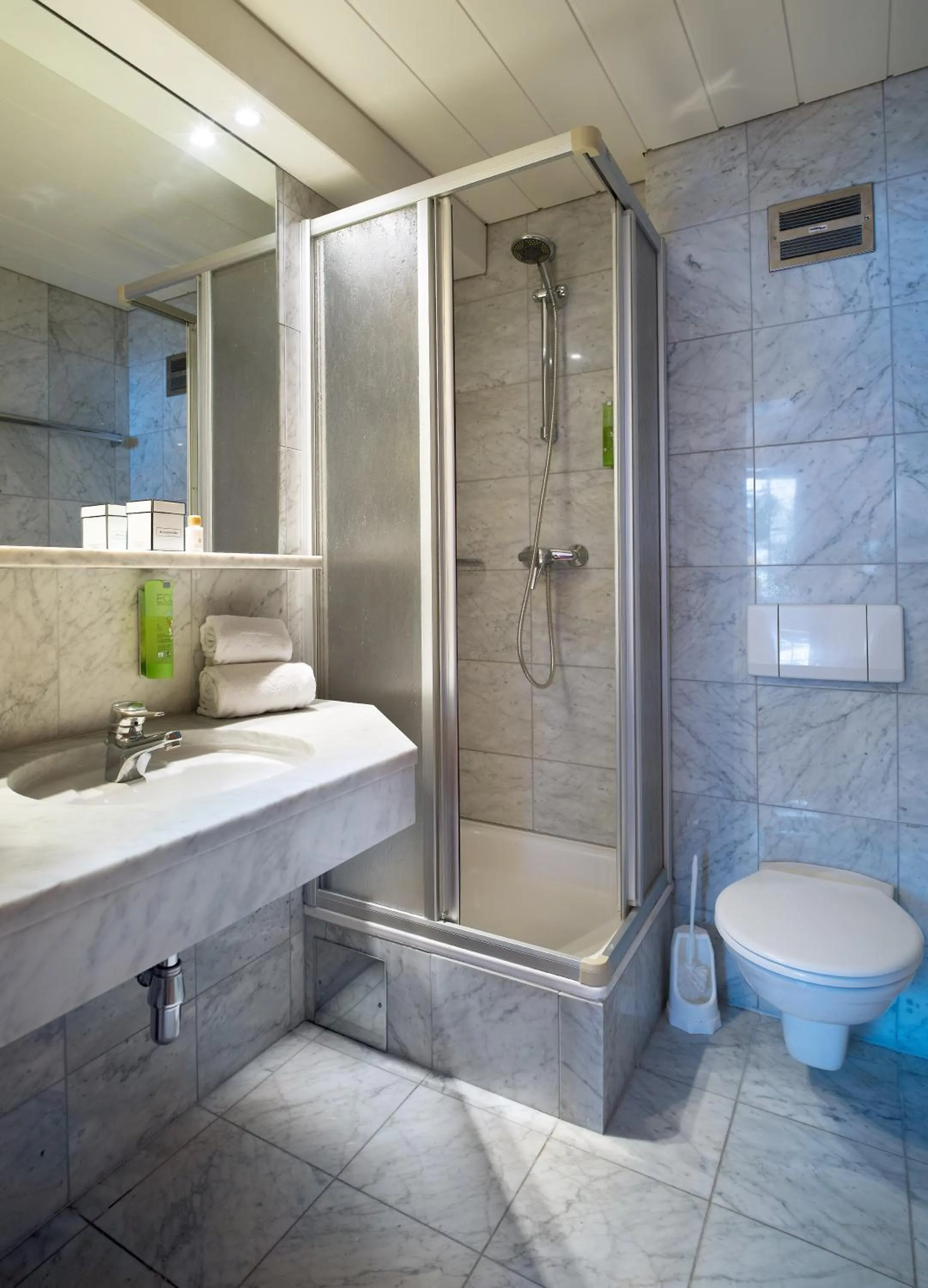 Shower in JUFA Alpenhotel Saalbach