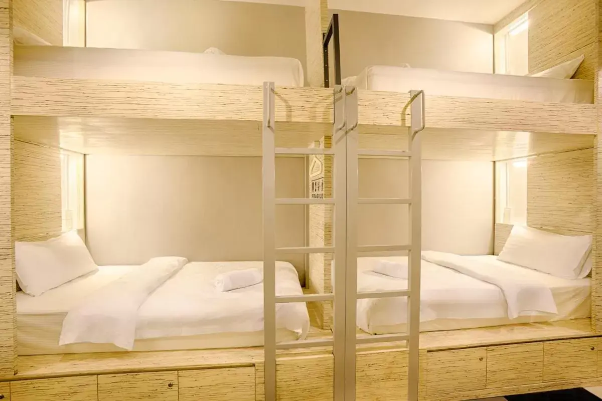 Shared Dormitory, Men only in the youniQ Hotel, Kuala Lumpur International Airport Shared Dormitory, Men only in the youniQ Hotel, Kuala Lumpur International Airport