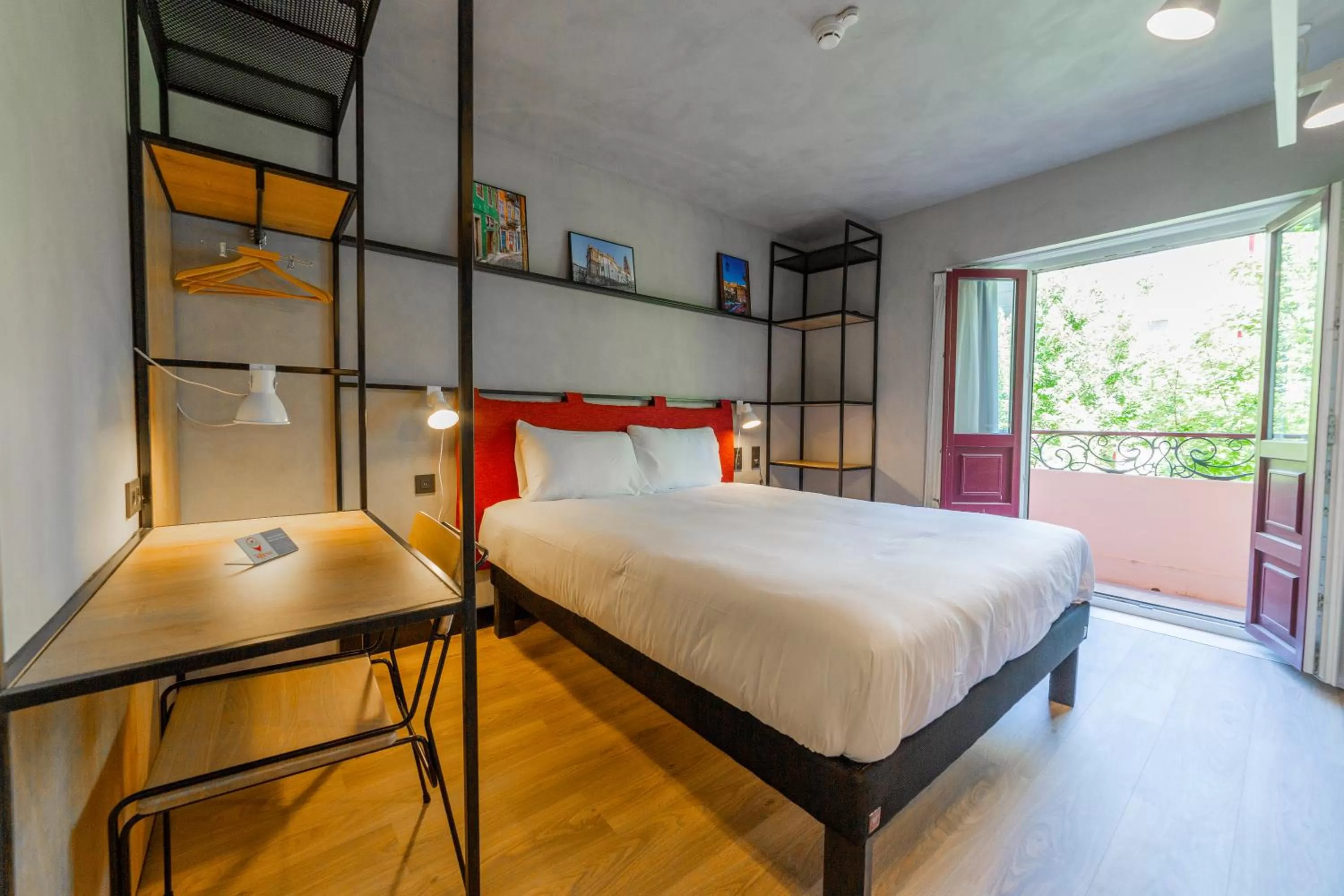 Bedroom, Bed in ibis Porto Centro Mercado Bolhao