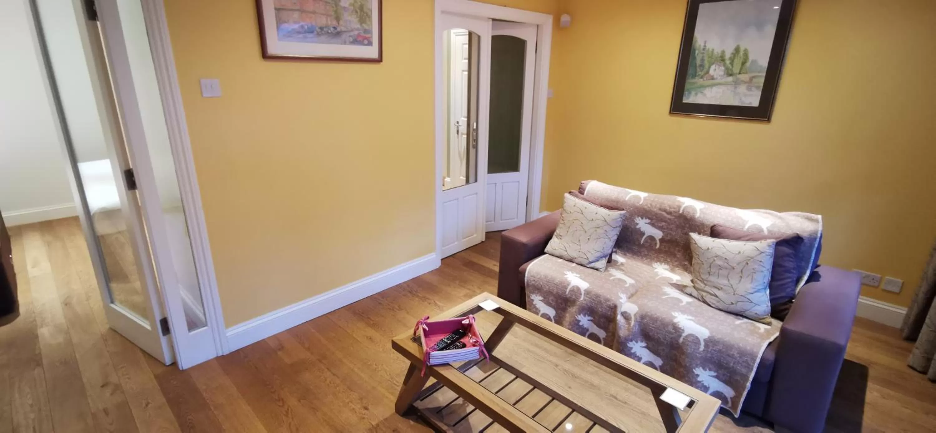 Bedroom in Buccleuch and Queensberry Arms Hotel