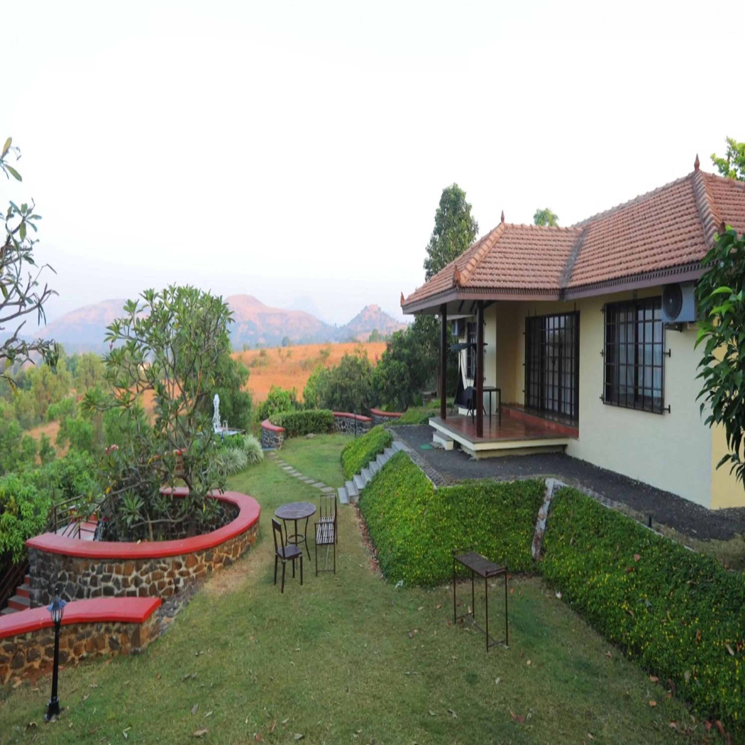 Garden in Jayshin Lake Vaitarna Resort - Igatpuri