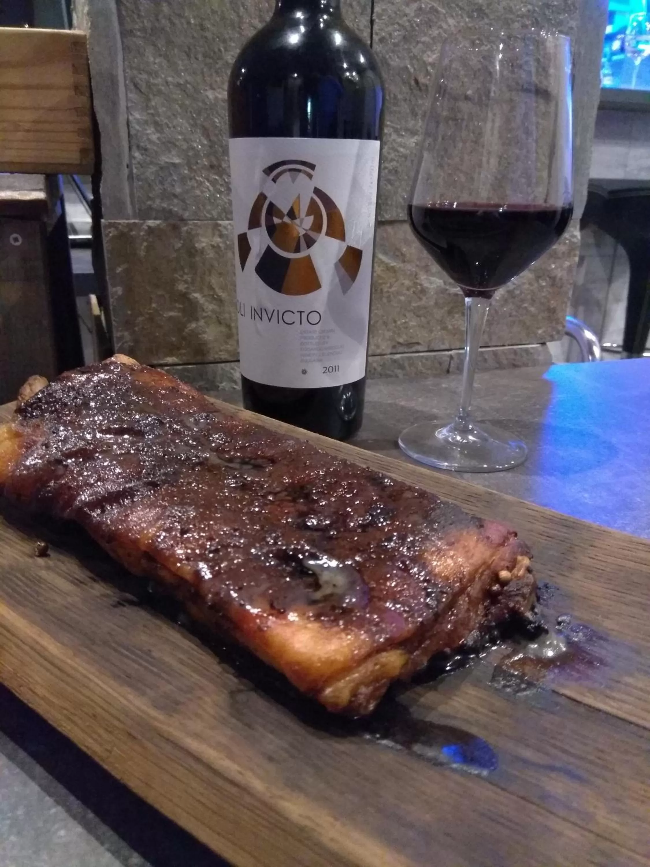 Food and drinks in Roots Hotel and Wine Bar