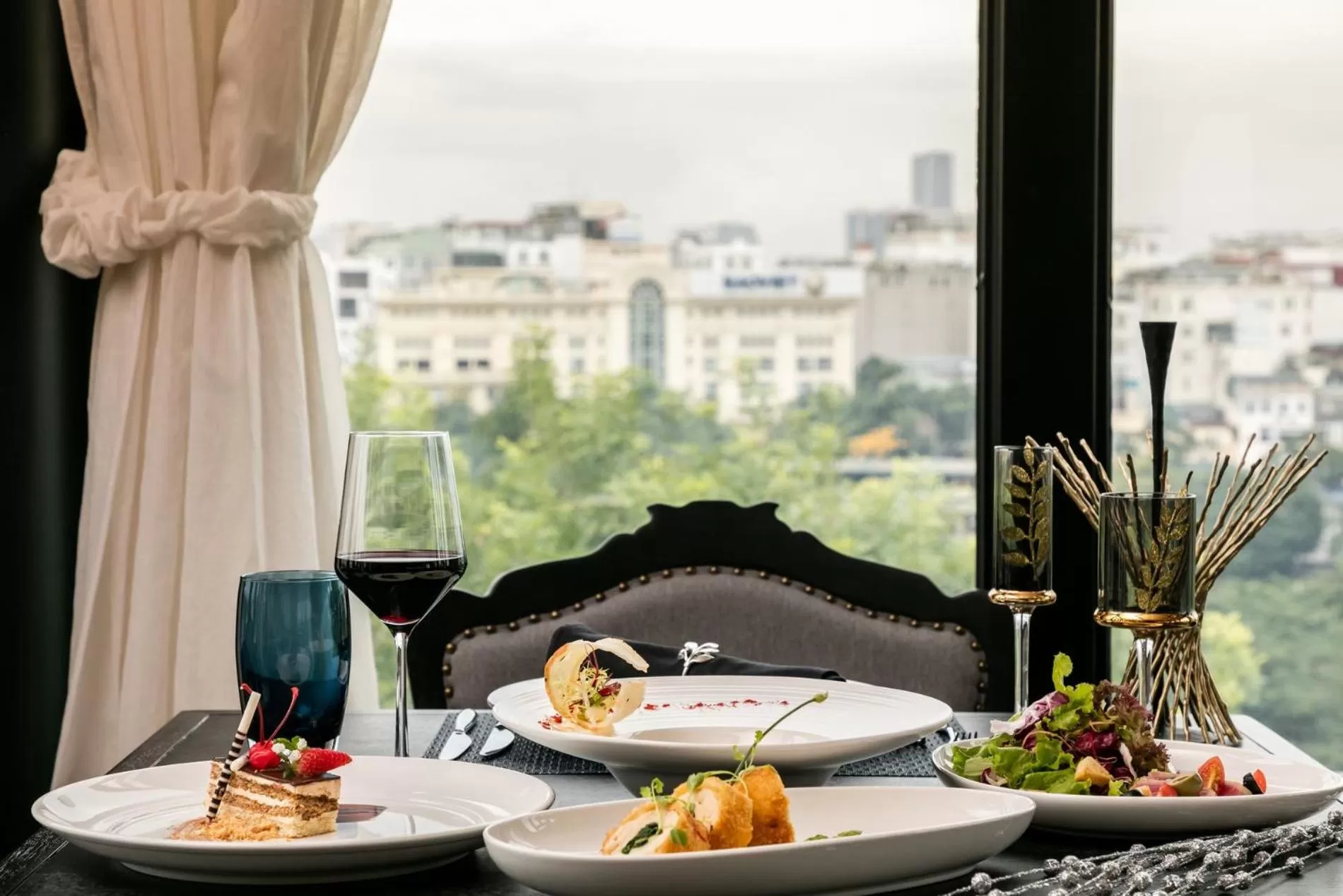 Restaurant/places to eat in La Sinfonía del Rey Hotel & Spa