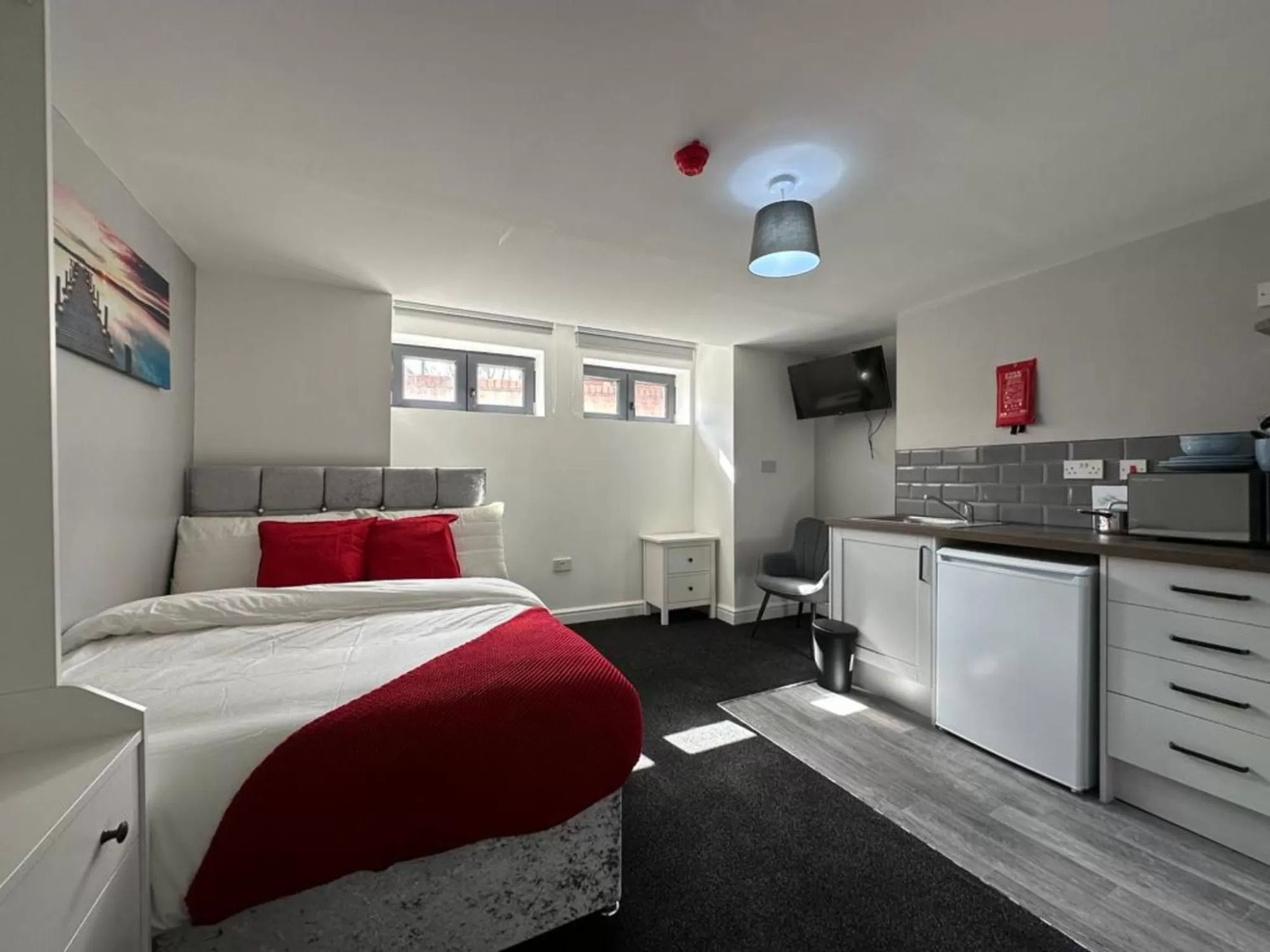 Kitchen/Kitchenette in The Fishpond - Premier Nottingham Studios