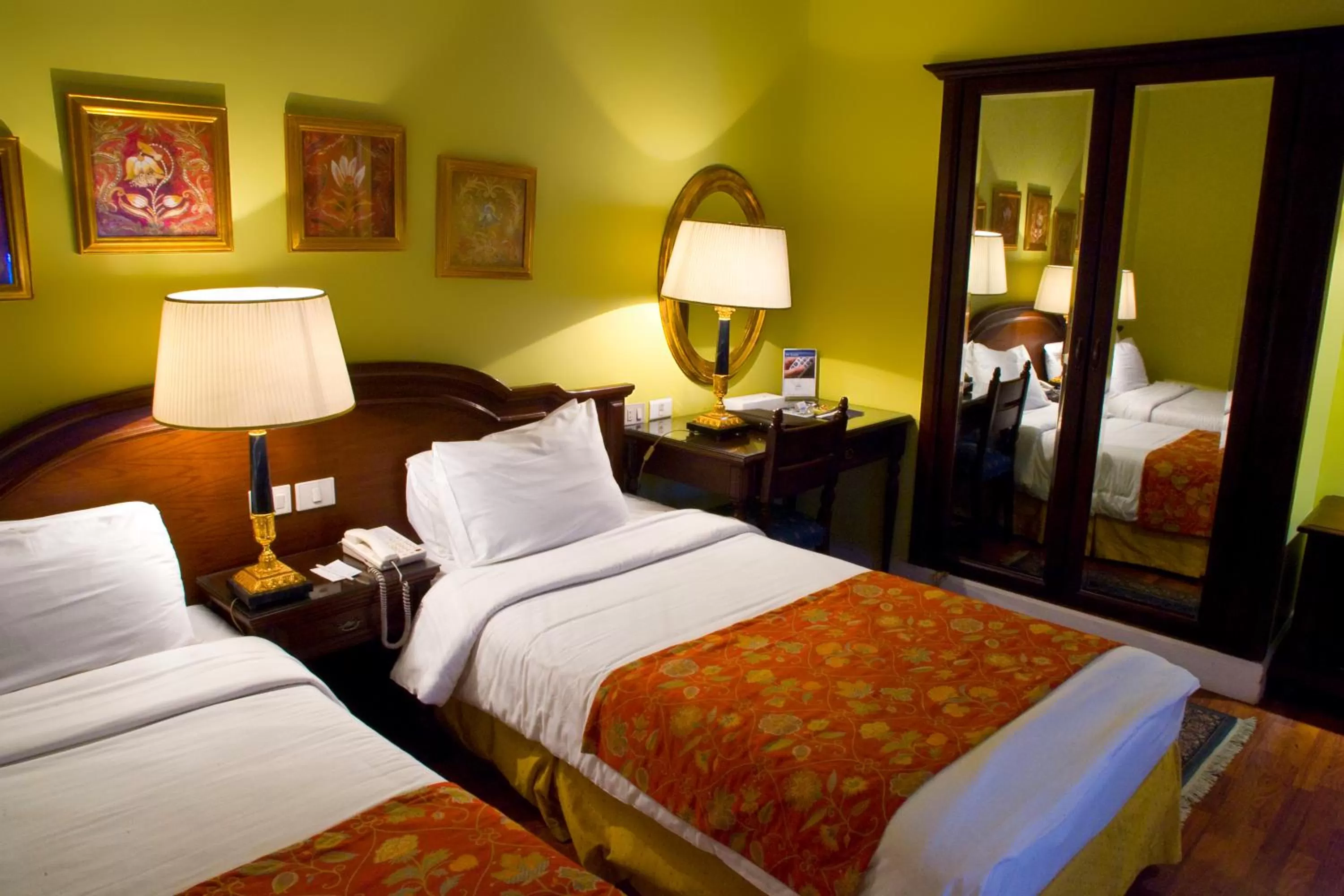 Photo of the whole room, Bed in Helnan Auberge Fayoum