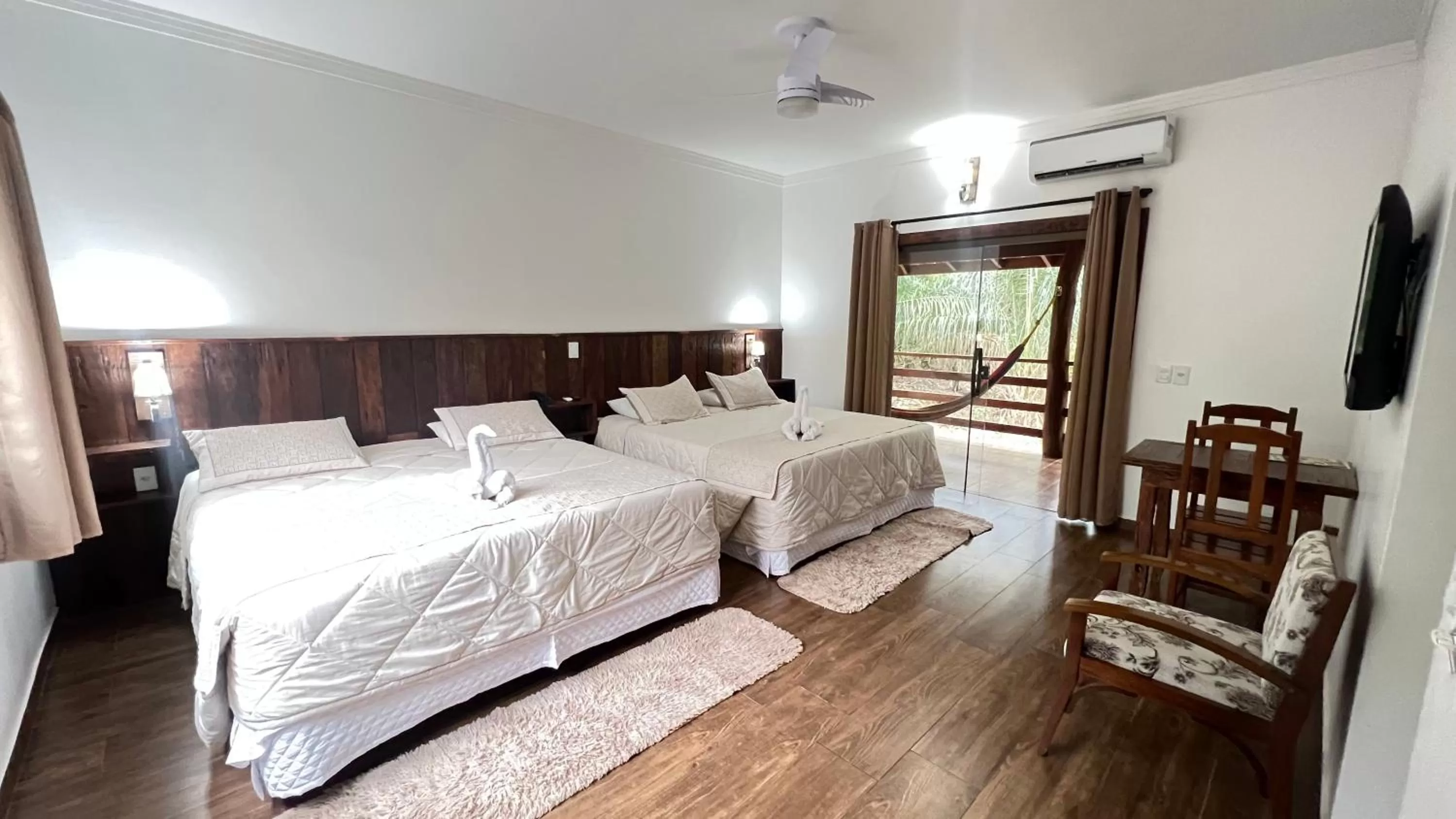 Bed in Hotel Cabanas