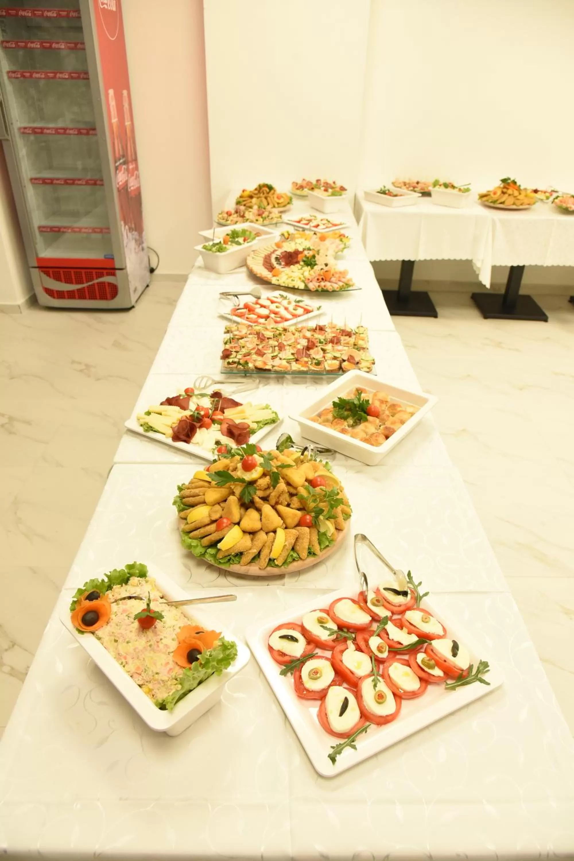 Restaurant/places to eat in Hotel DOA