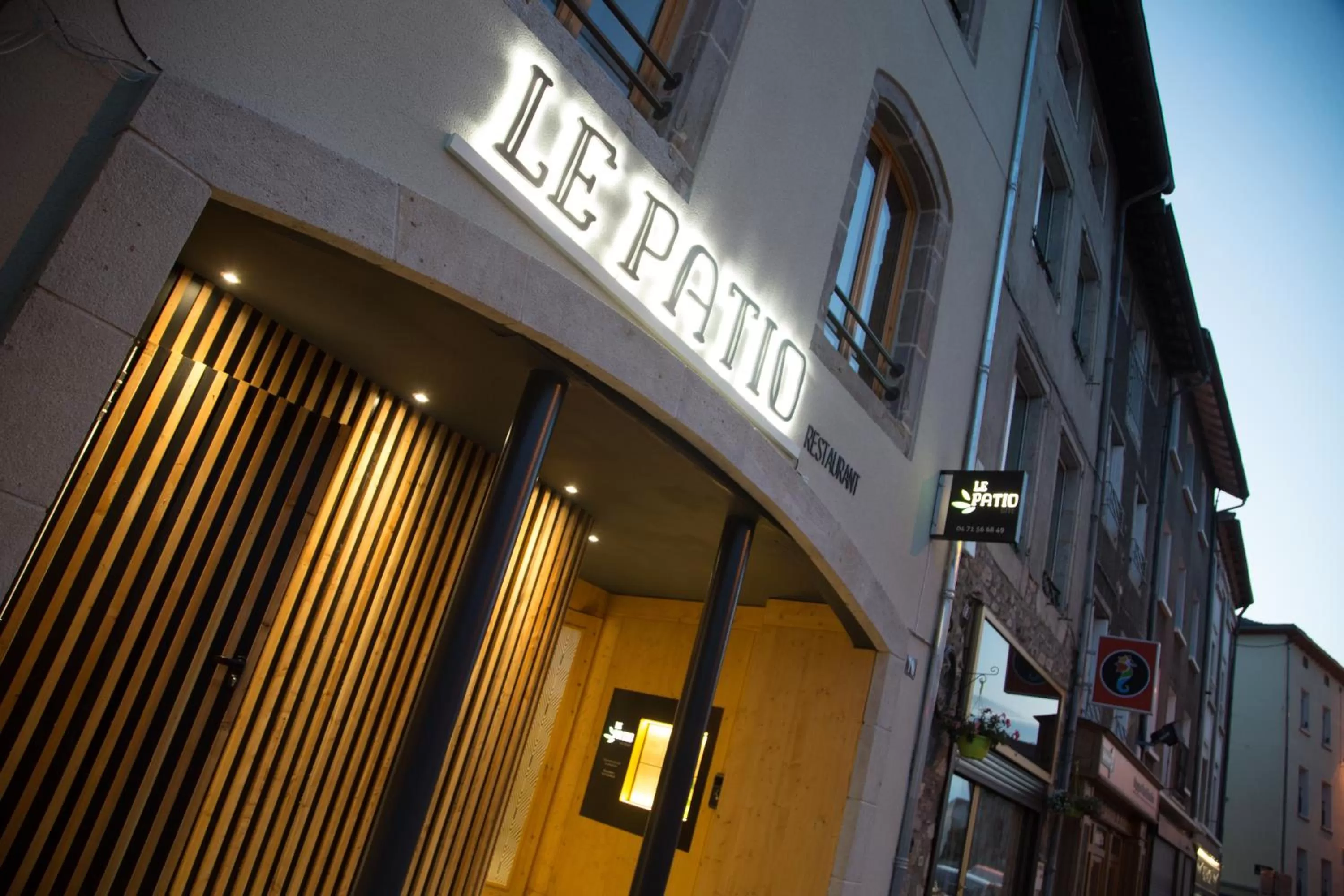 Property building in Le Patio