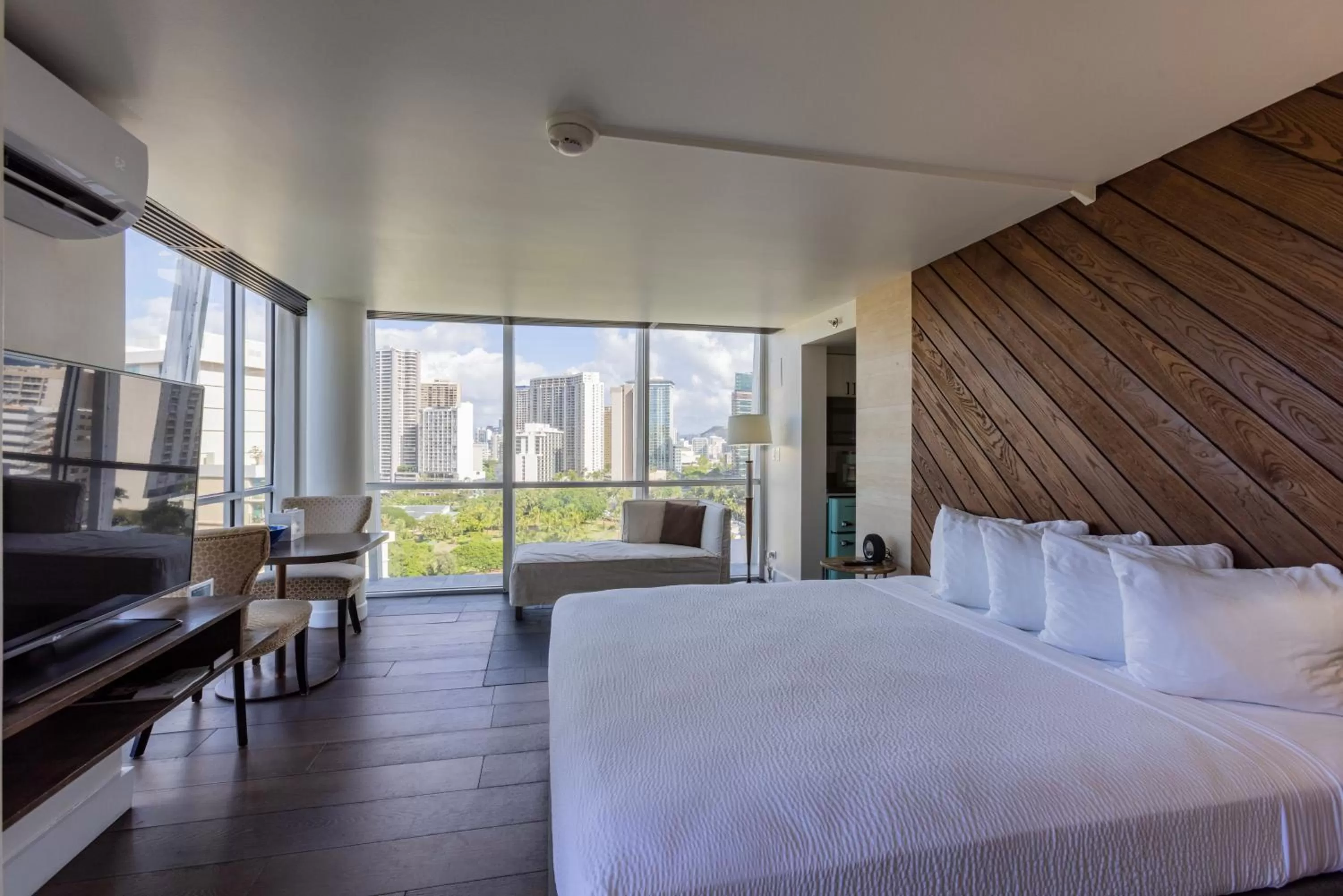 Photo of the whole room, Bed in Hotel La Croix