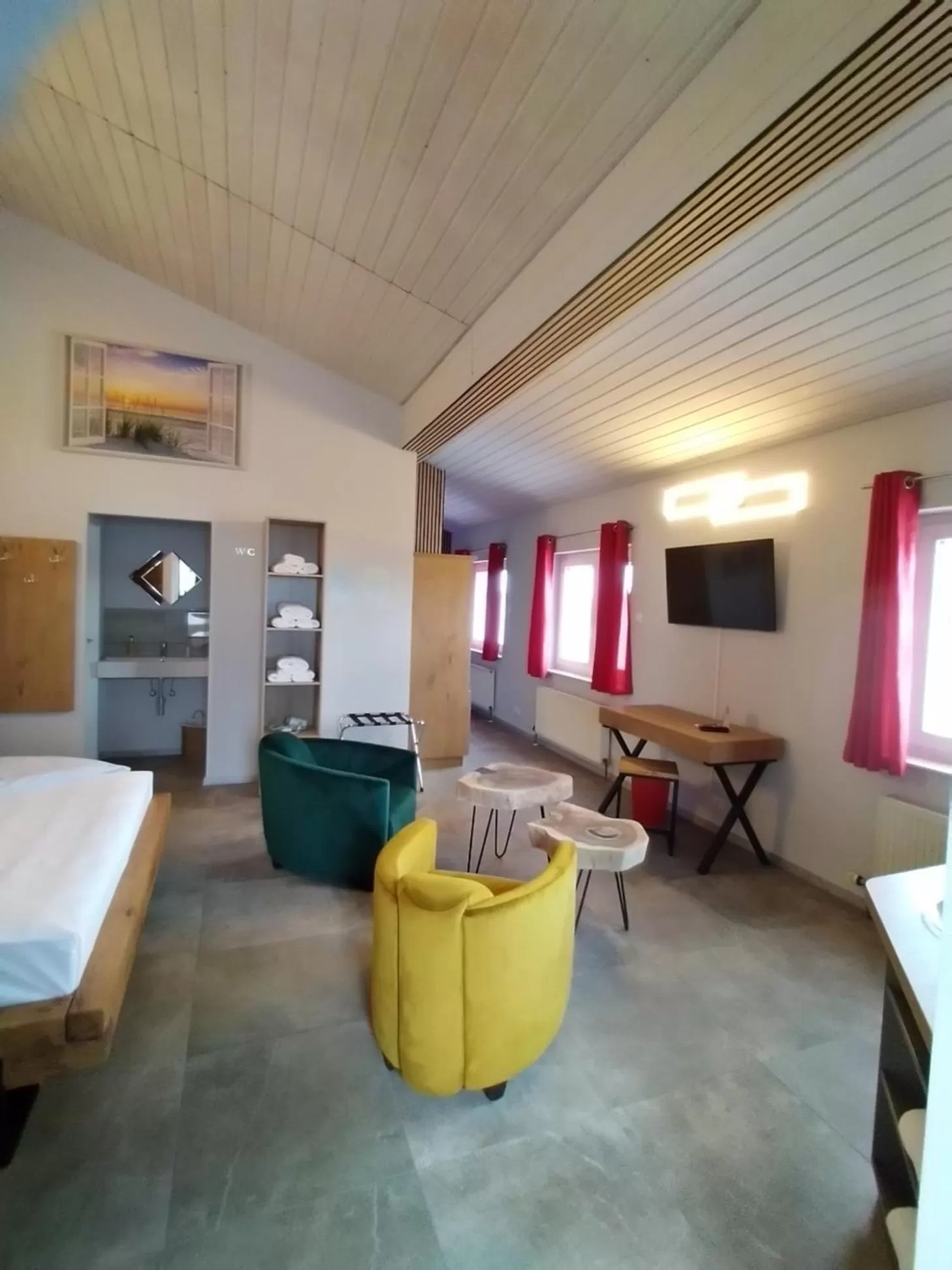 Photo of the whole room, Bed in Hotel Hohenloher Tor