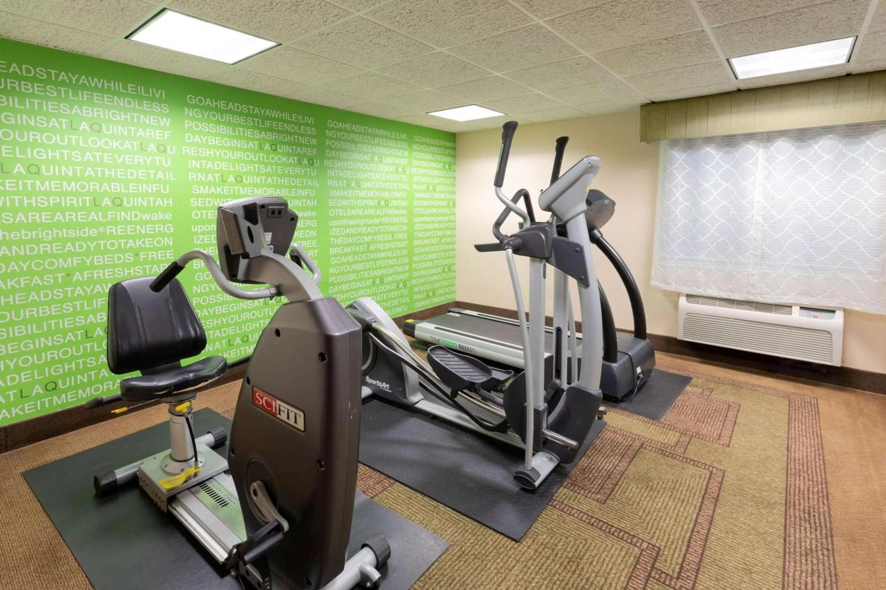 Fitness centre/facilities in La Quinta Inn by Wyndham Minneapolis Airport Bloomington