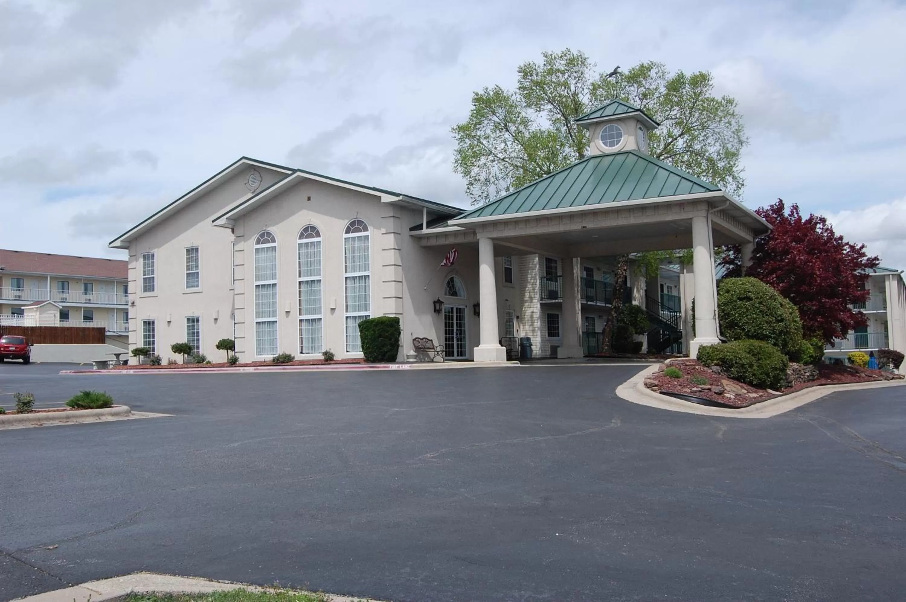 Property Building in Days Inn by Wyndham Branson/Near the Strip