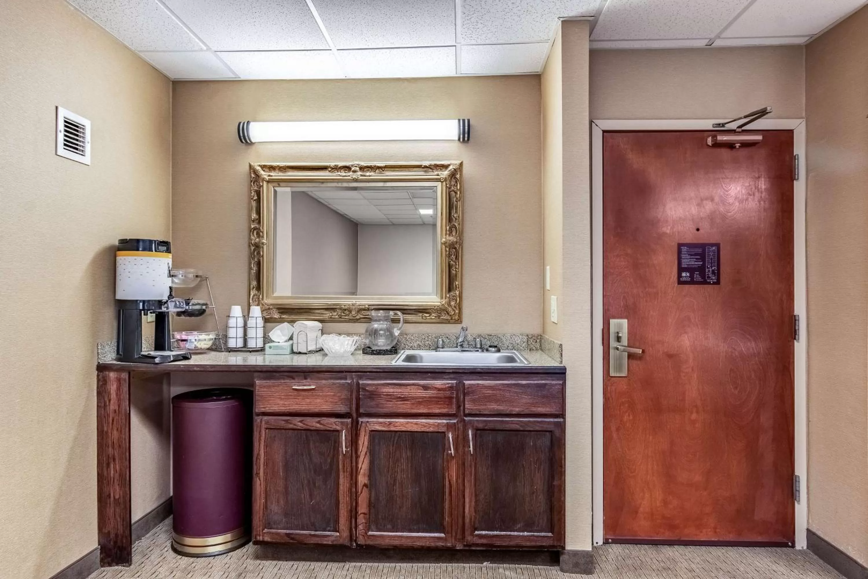 Kitchen or kitchenette in Motel 6-Conway, AR