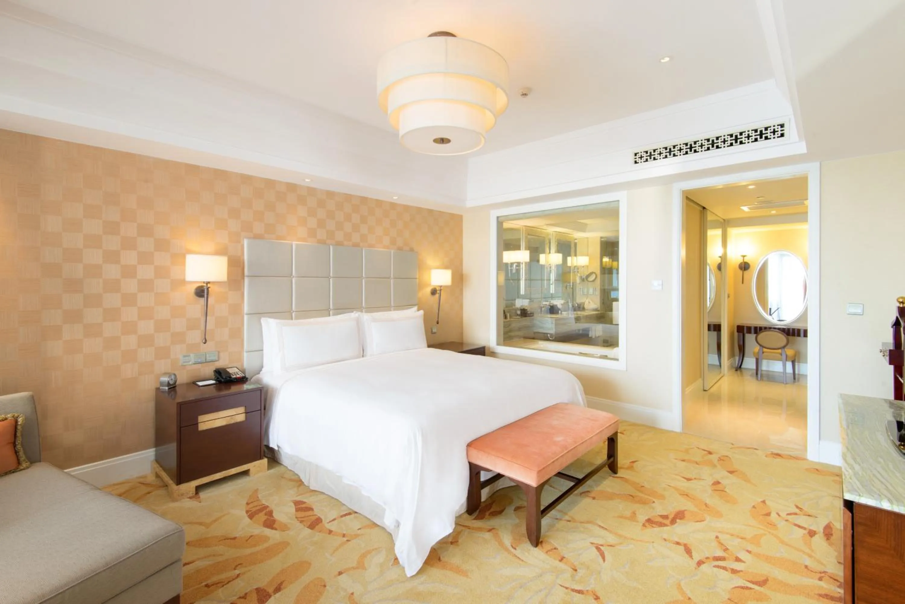 Property building, Bed in Fairmont Yangcheng Lake