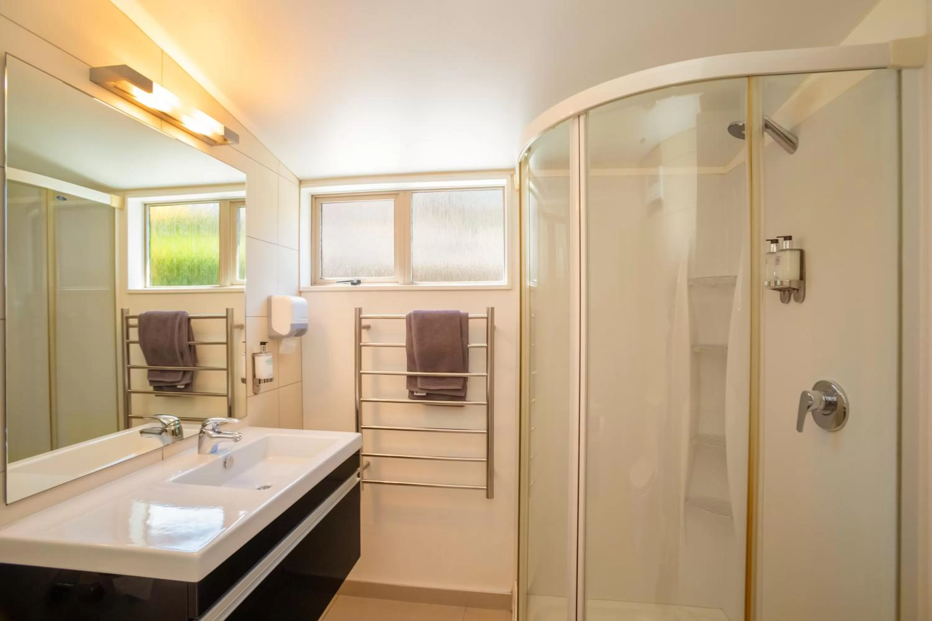 Bathroom in Cranbury Court Apartments