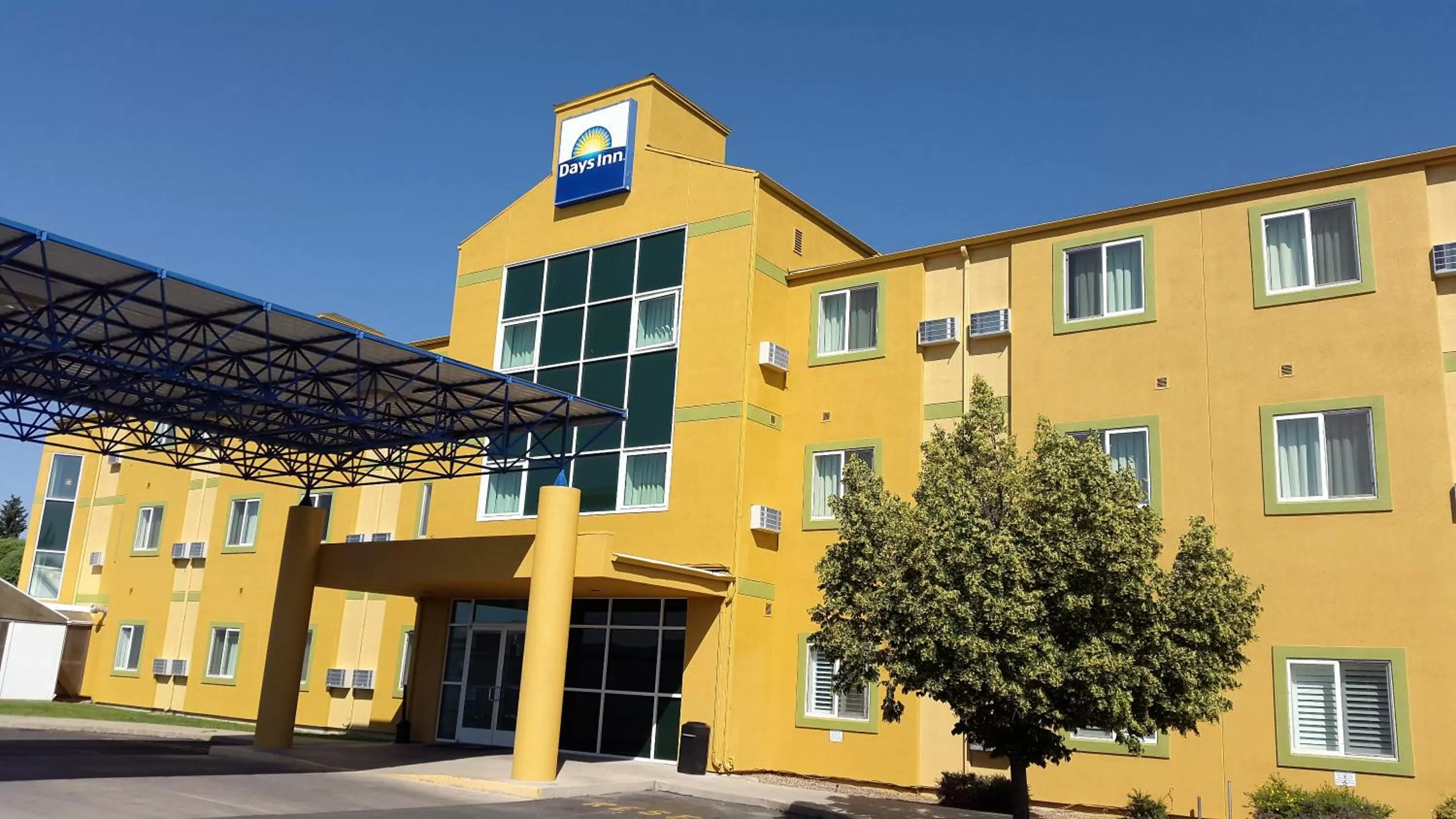 Property building in Days Inn by Wyndham Vernal