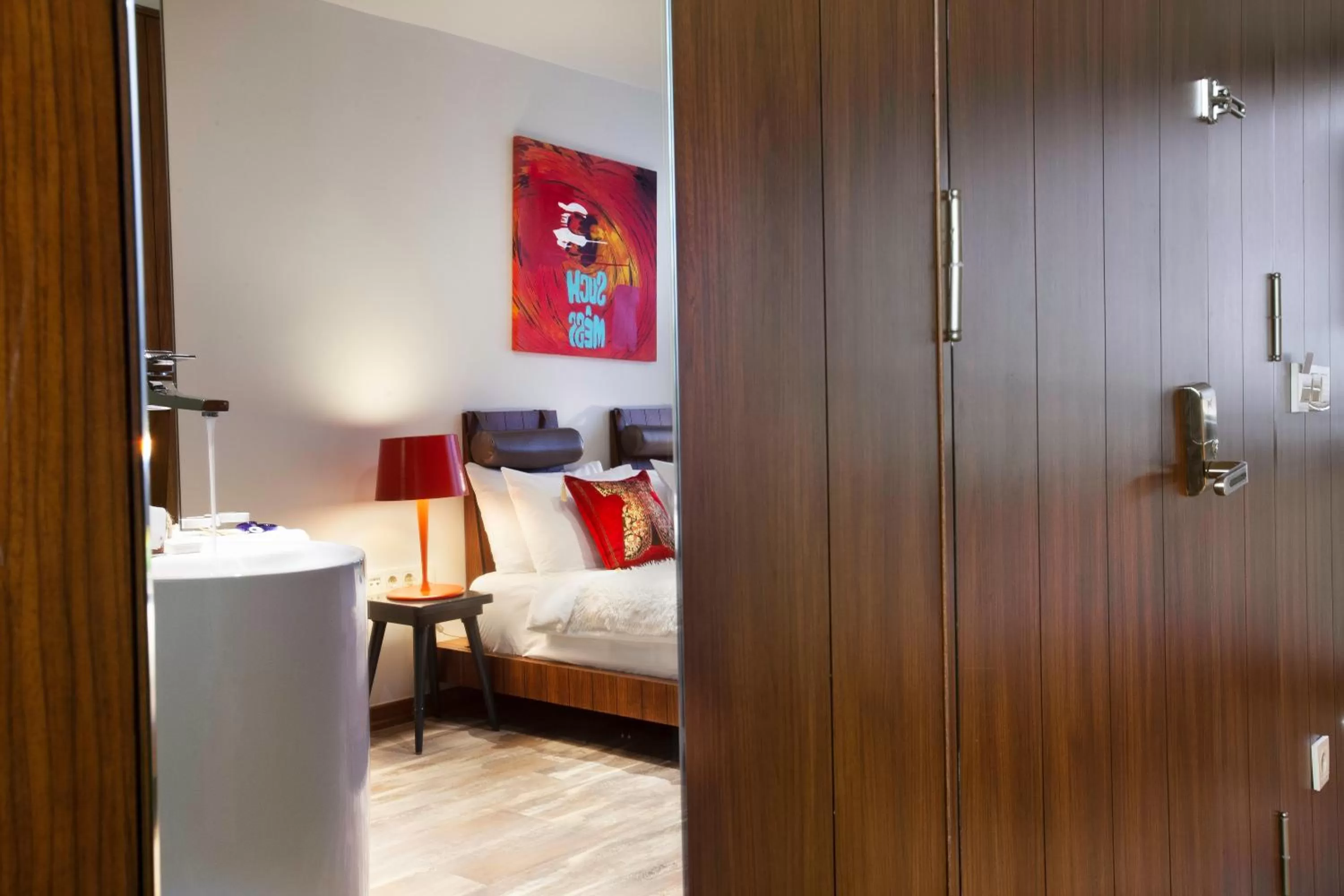 Photo of the whole room, Bed in Duo Galata Hotel