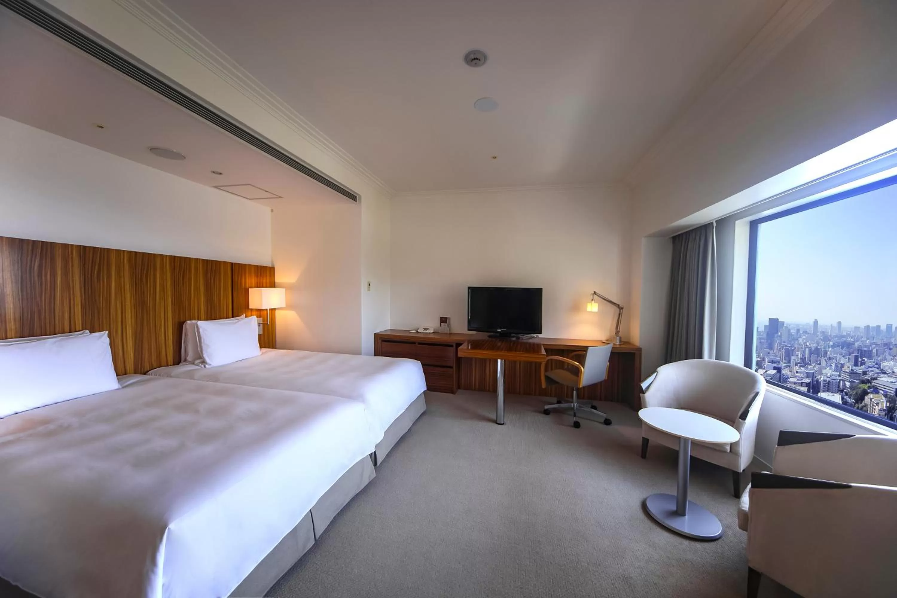 Bedroom, Bed in ANA Crowne Plaza Kobe by IHG
