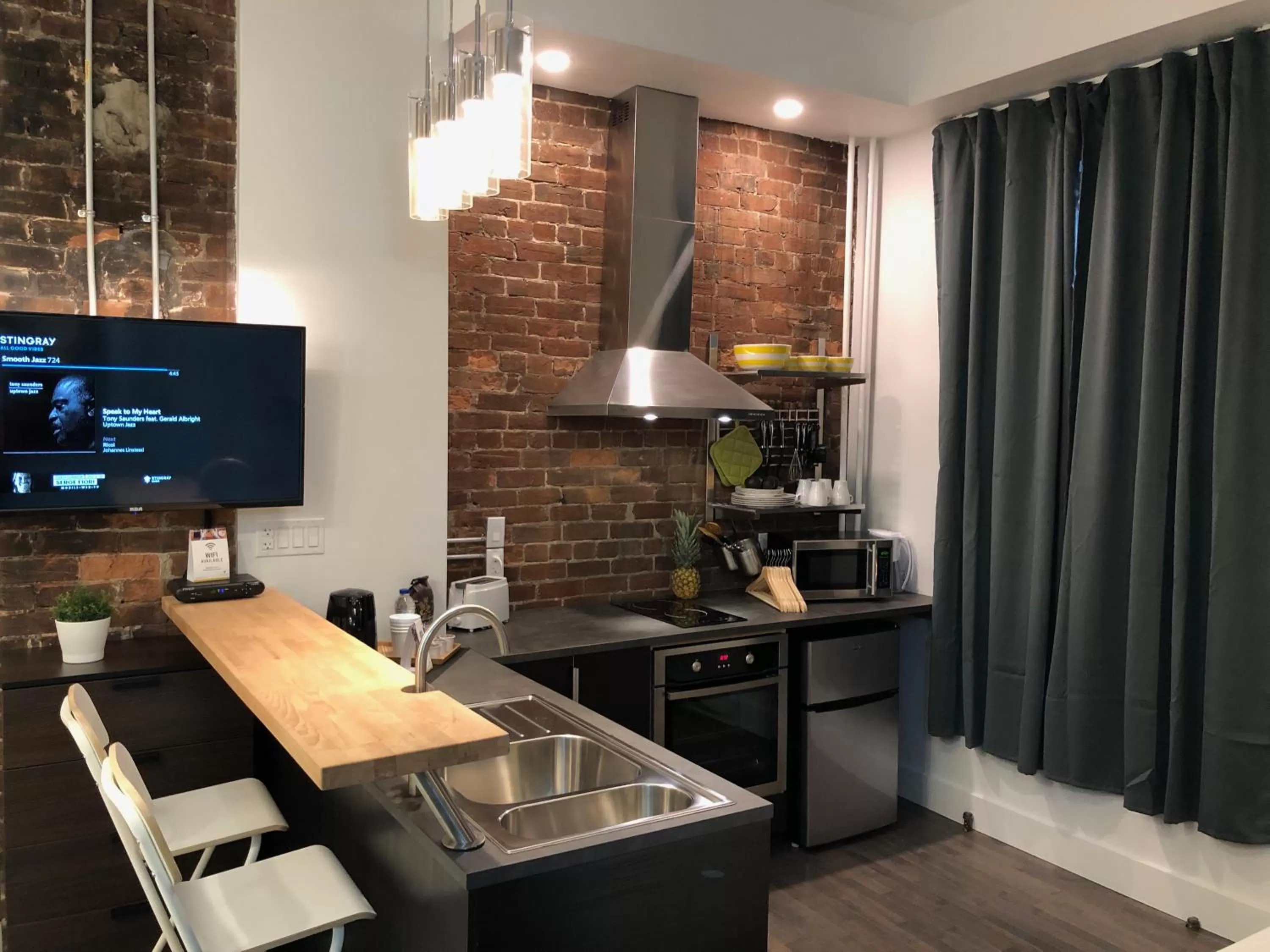 Kitchen or kitchenette, Kitchen/Kitchenette in Maison Évangéline by Bower Hotels & Suites