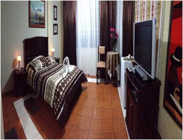 Bed in Hostal Jora Continental