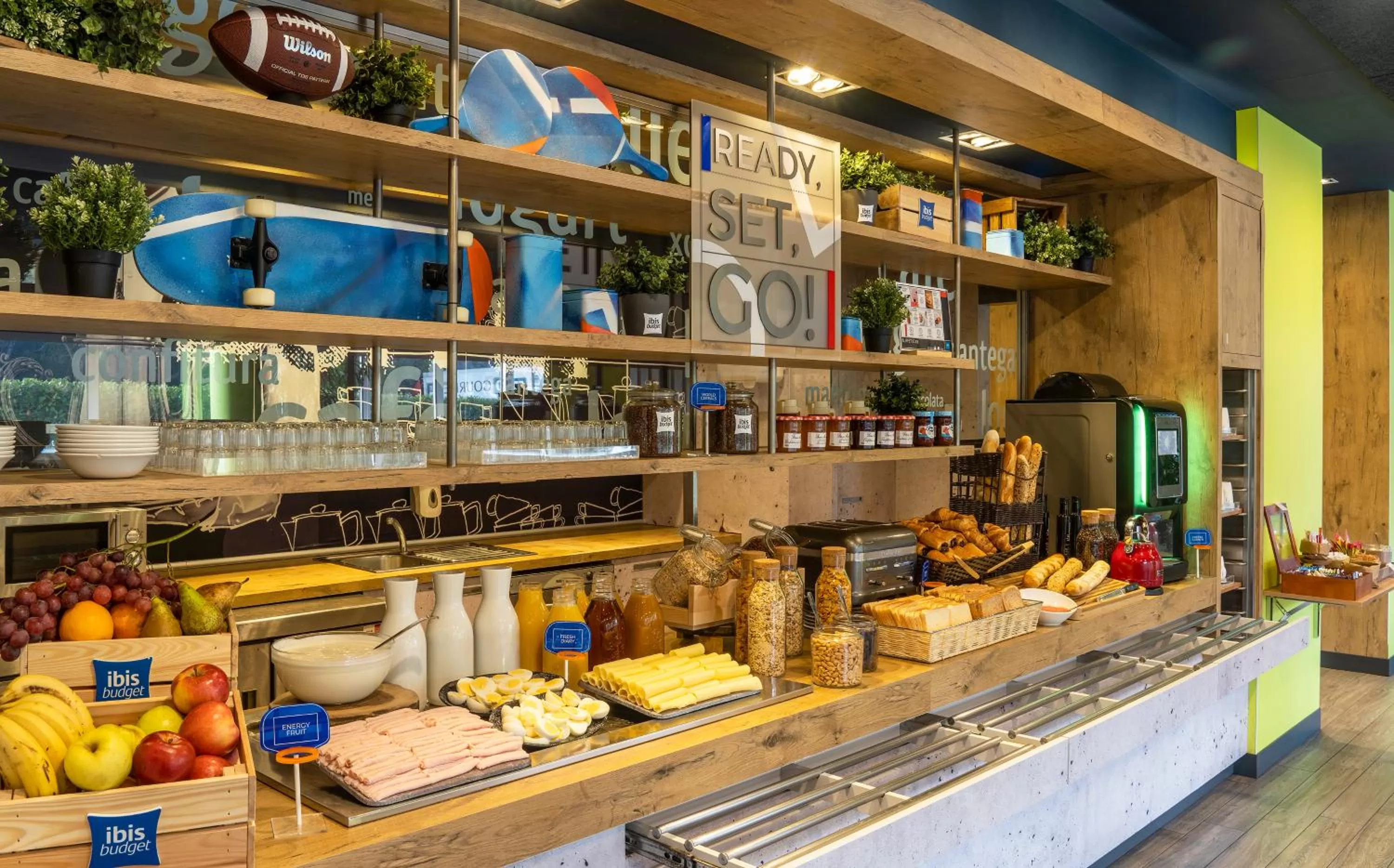 Coffee/tea facilities in Ibis Budget Barcelona Sant Andreu De La Barca