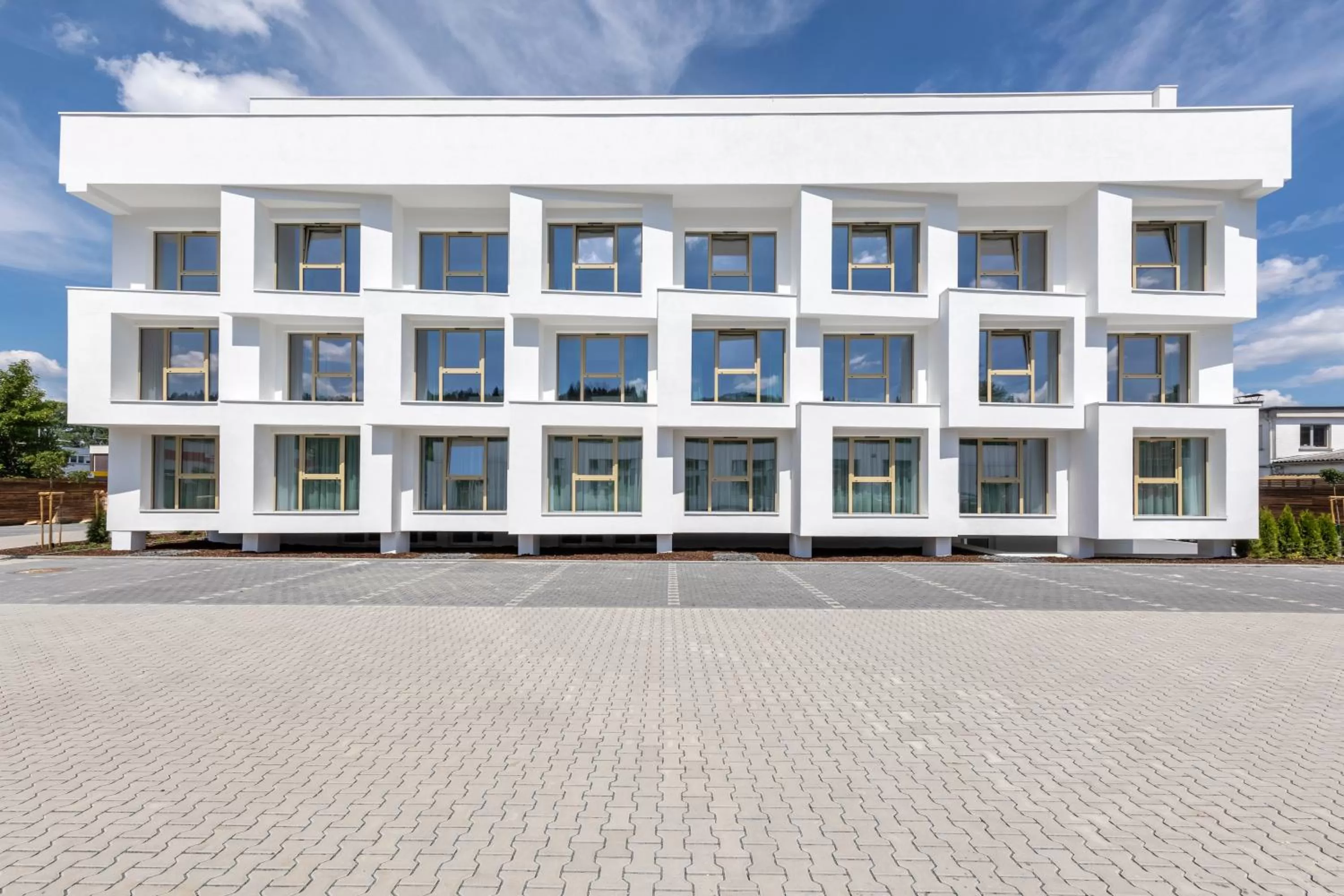 Inner courtyard view in Trip Inn Conference Hotel & Suites