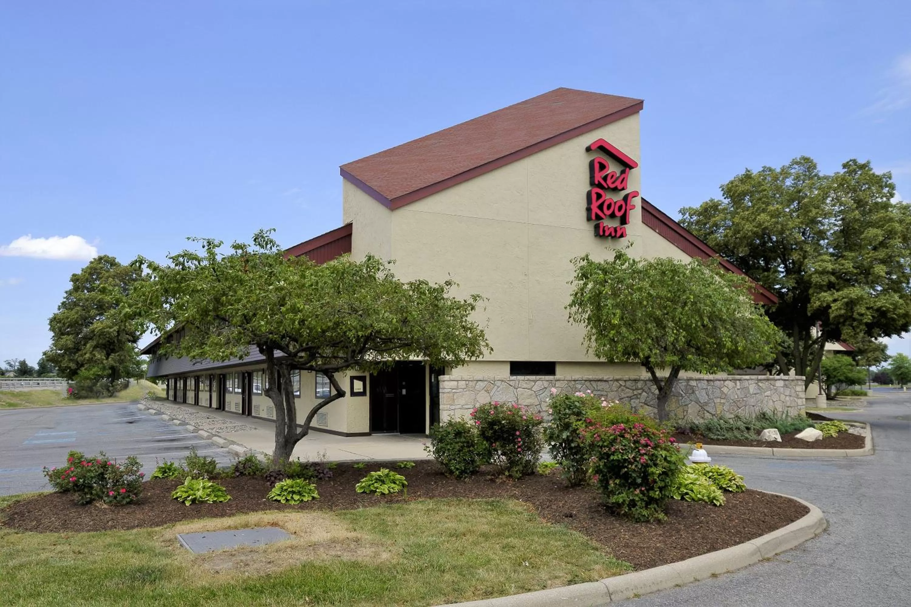 Property building in Red Roof Inn Toledo - Maumee