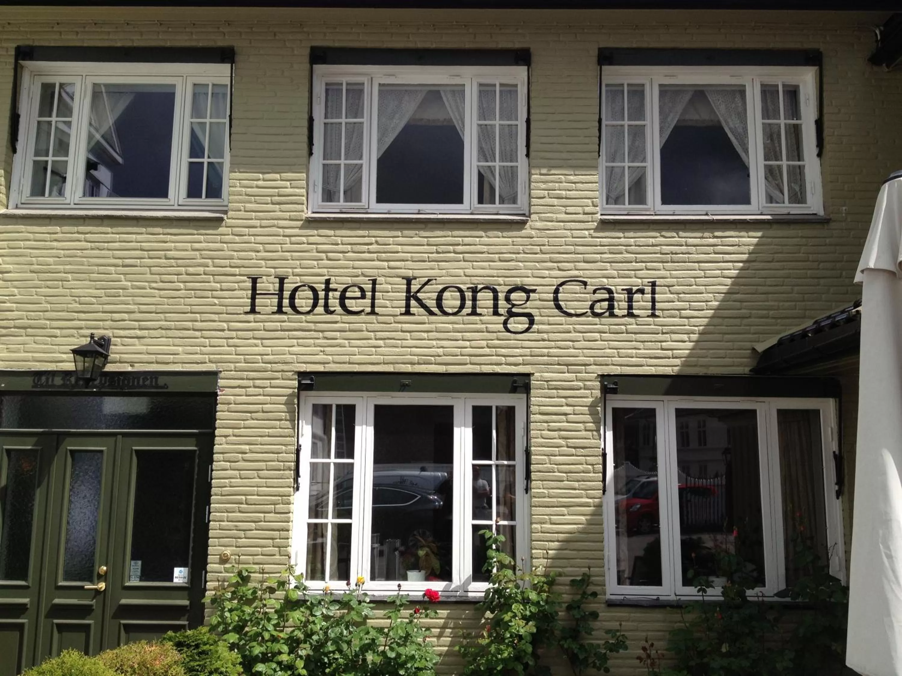 Facade/entrance in Hotel Kong Carl - Unike Hoteller