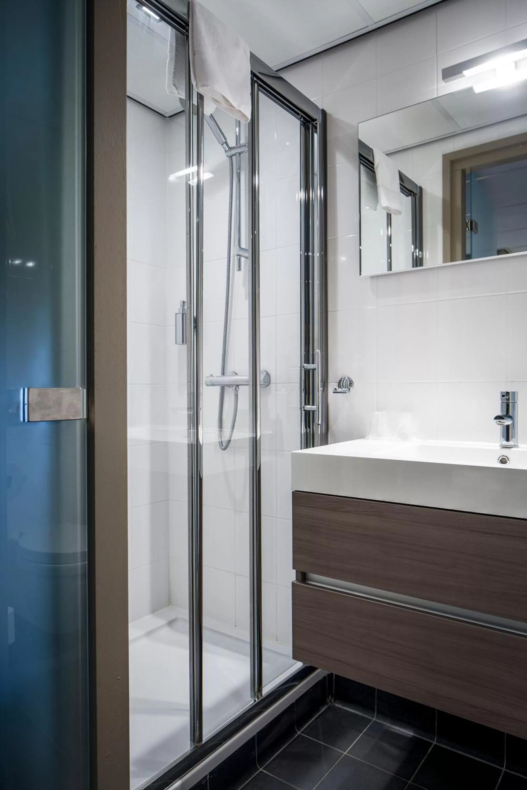 Shower in Fletcher Hotel Restaurant Boschoord