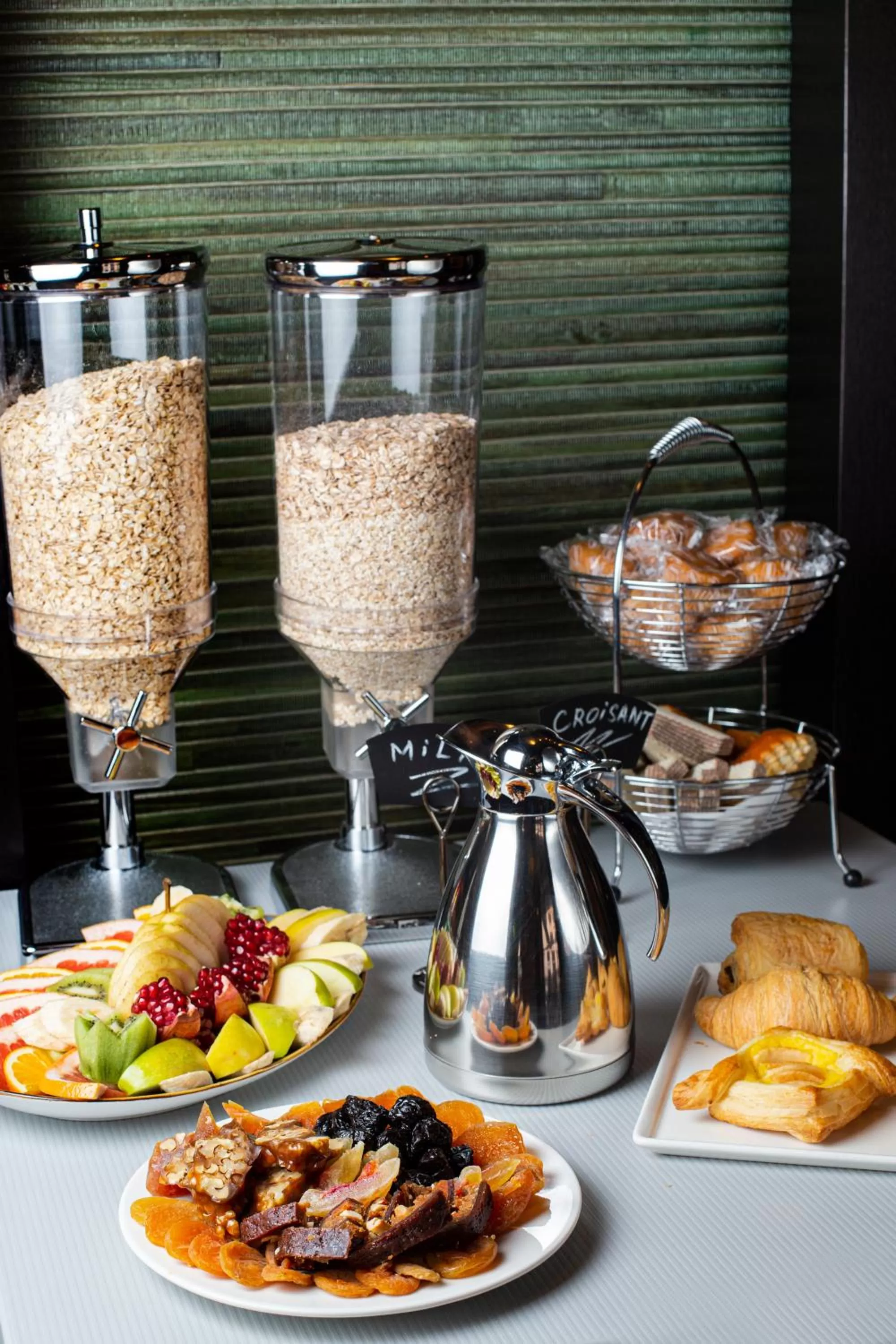Breakfast in North Avenue by Stellar Hotels, Yerevan