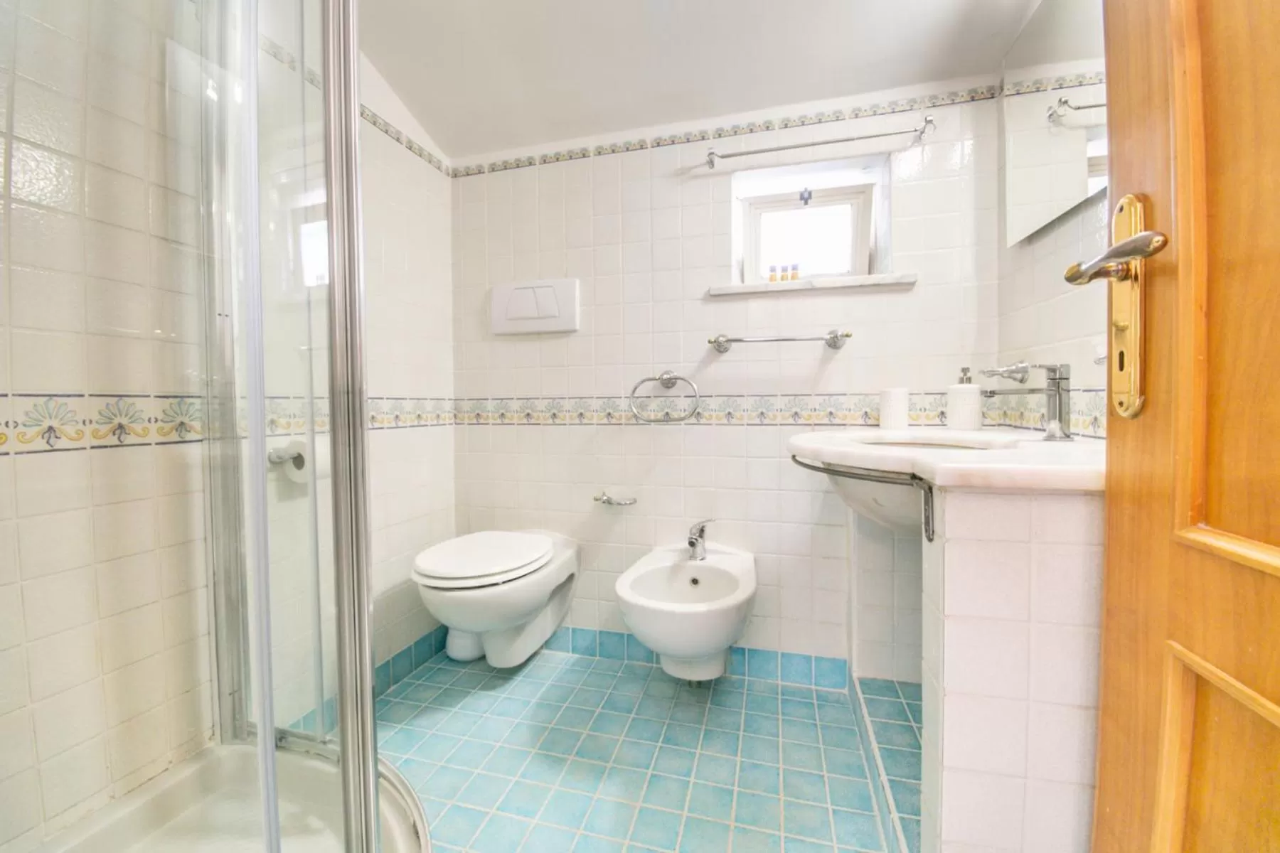 Bathroom in Villa Costanza sorrento B&b