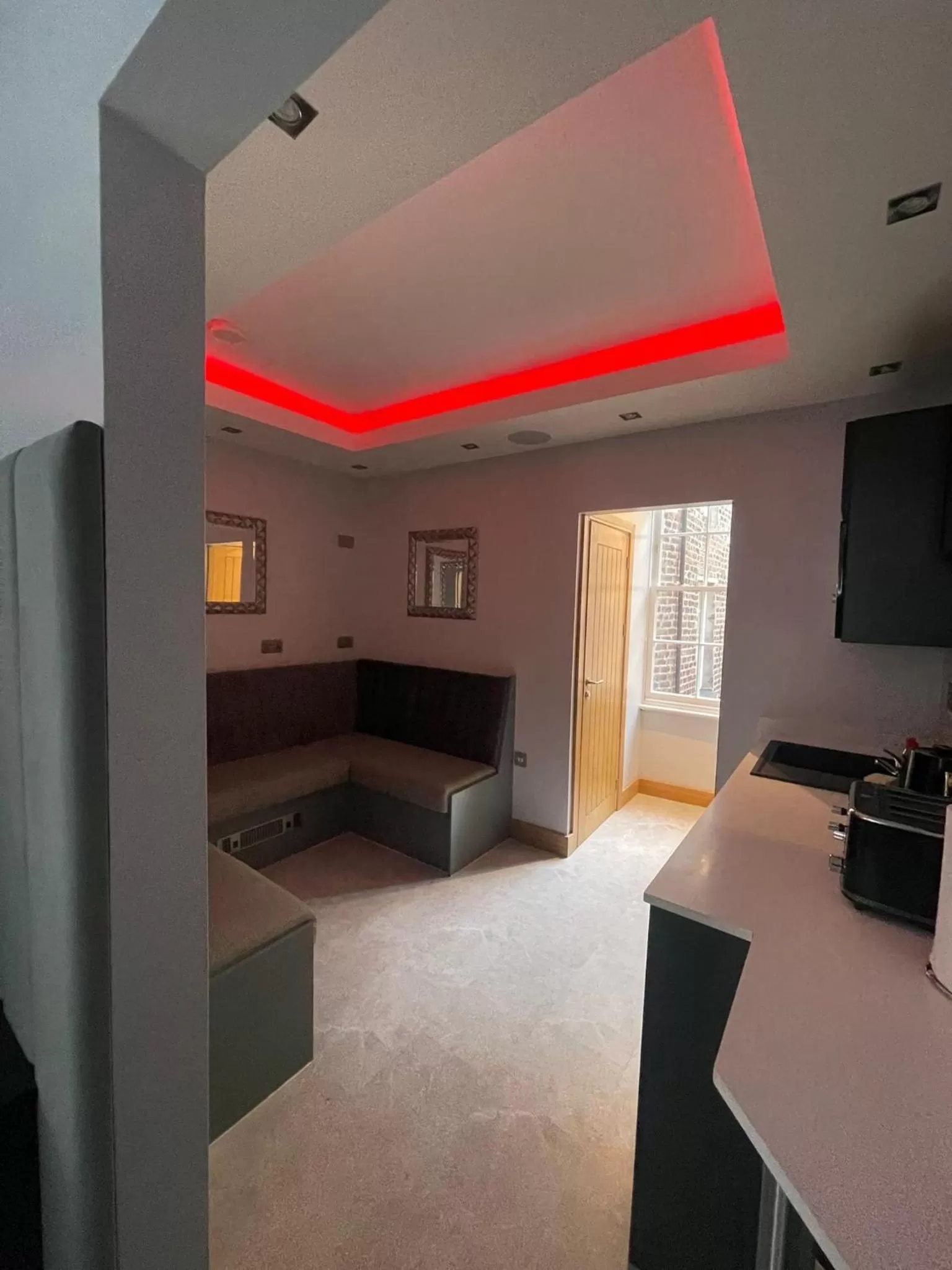 Bed in Belvedere Aparthotel - 83 Mount Pleasant